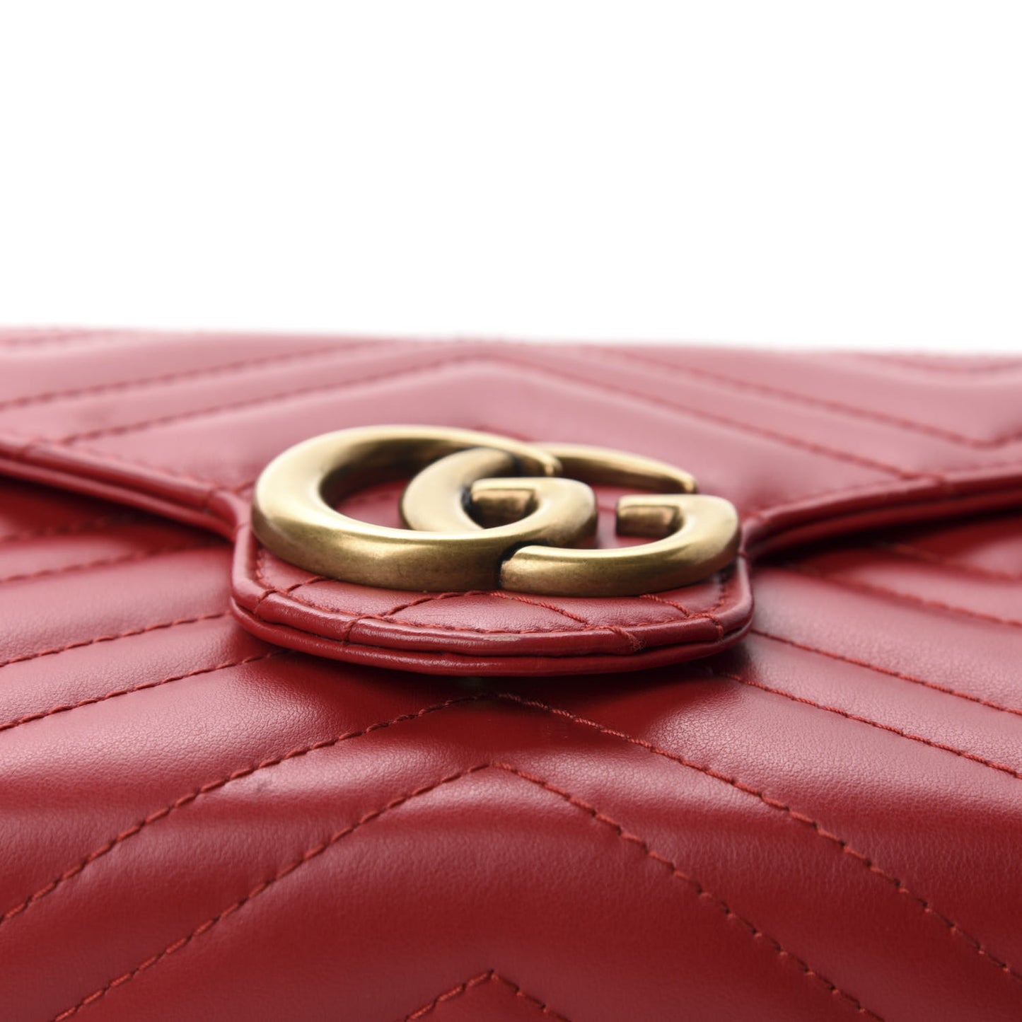 Calfskin Matelasse GG Marmont Chain Wallet Hibiscus Red