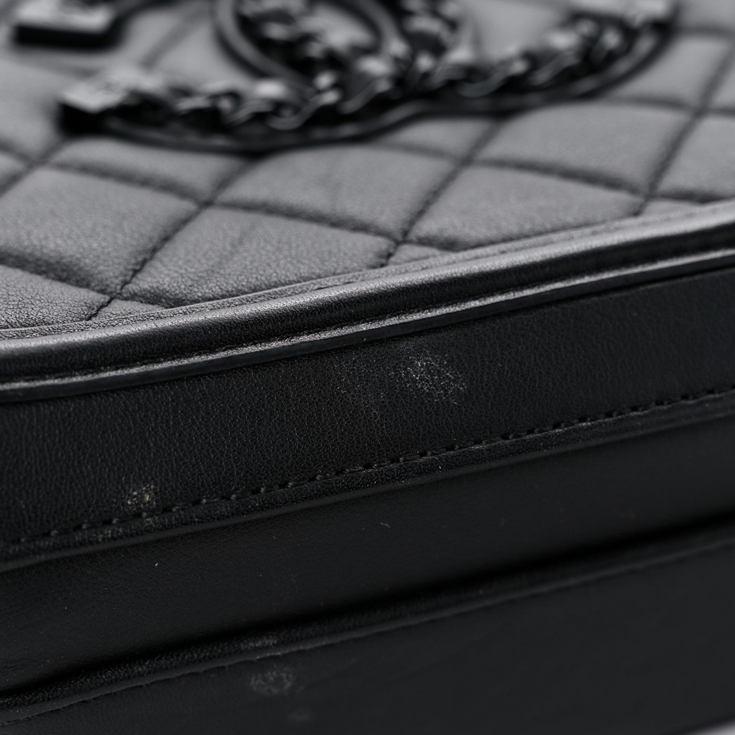 Chanel Lambskin Quilted Medium CC Filigree Vanity Case Black 18 of 22