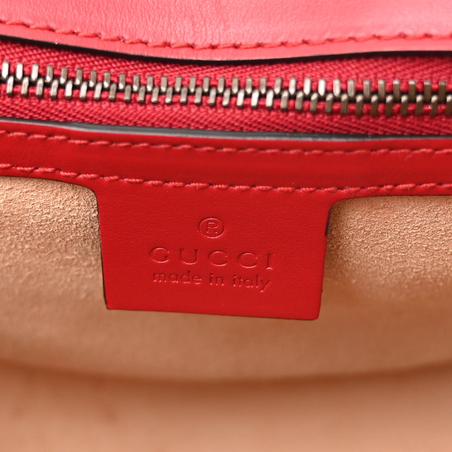 Calfskin Matelasse Small GG Marmont Shoulder Bag Hibiscus Red
