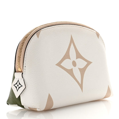 Louis Vuitton Monogram Giant Cosmetic Pouch Kaki 3 of 7