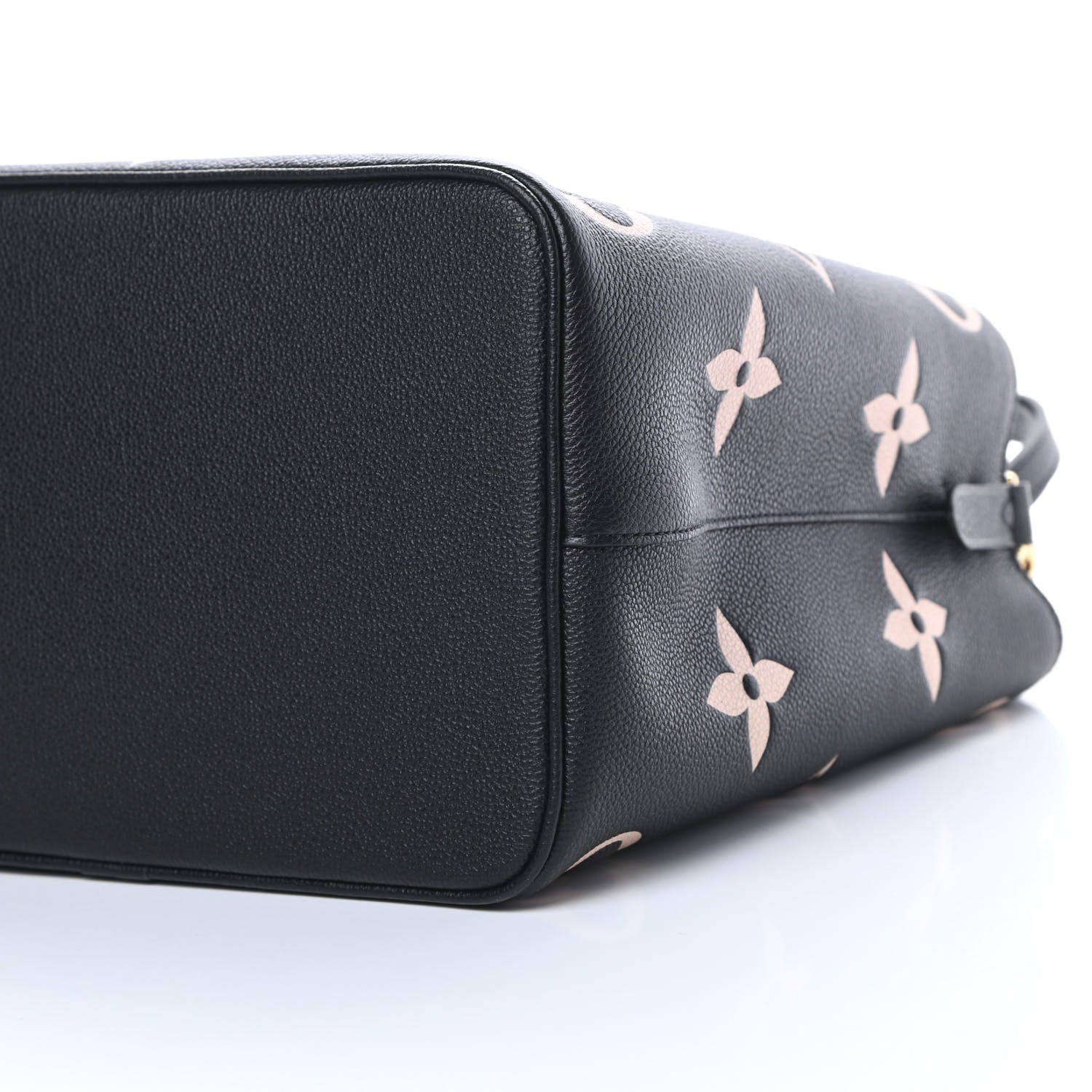 Louis Vuitton Empreinte Monogram Giant Neonoe MM Black Beige 11 of 12