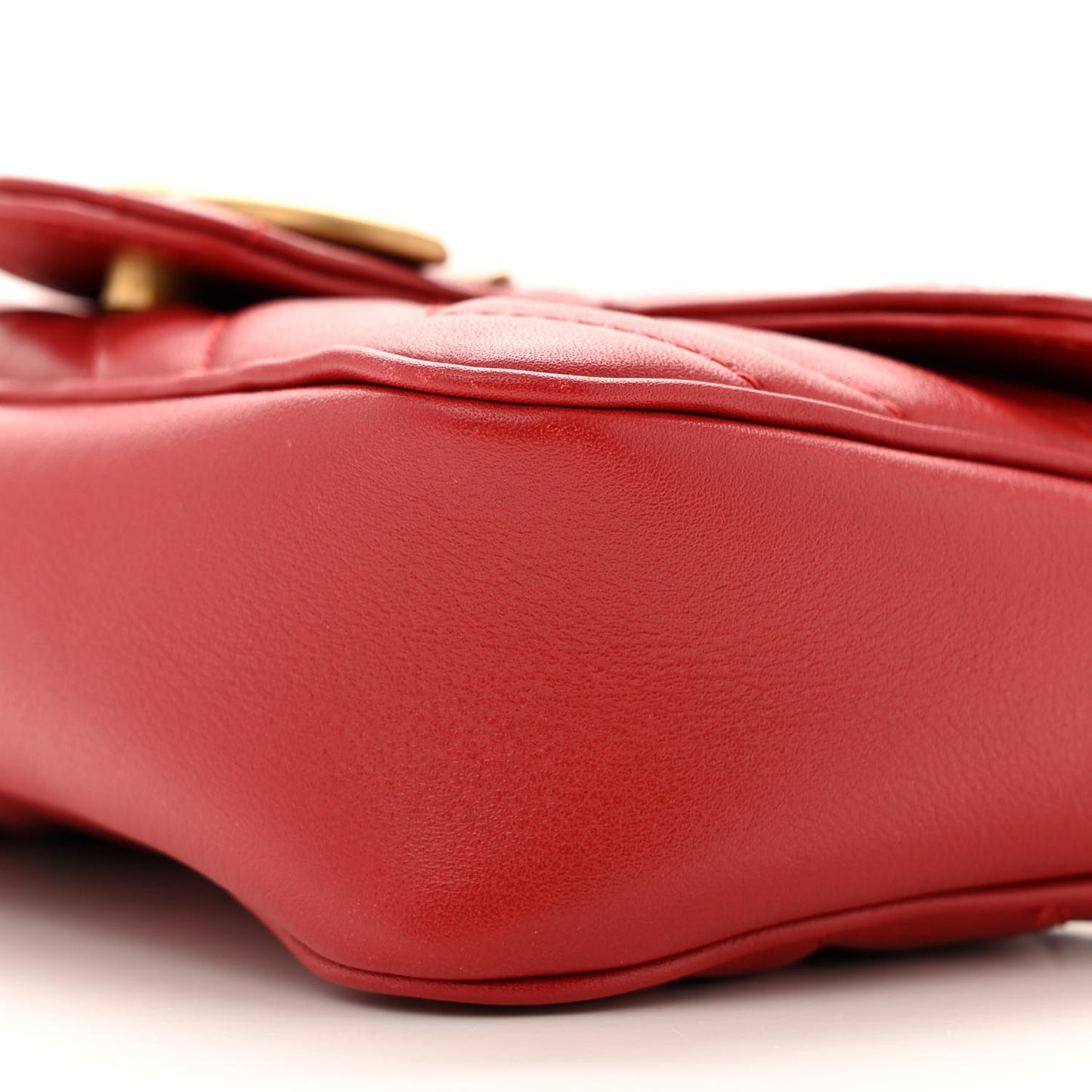 Calfskin Matelasse Super Mini GG Marmont Shoulder Bag Hibiscus Red
