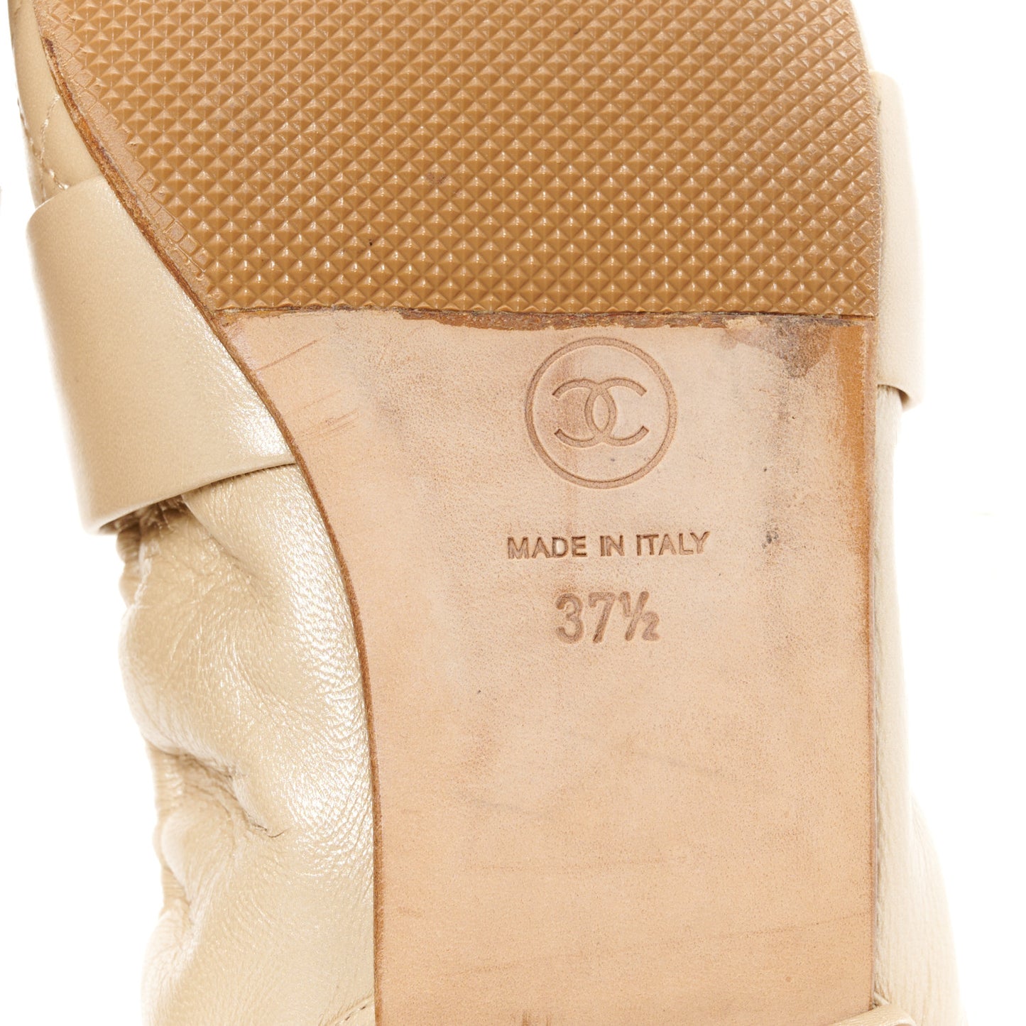 Laminated Lambskin Womens Quilted Elastic CC Moccasin Loafers 37.5 Beige