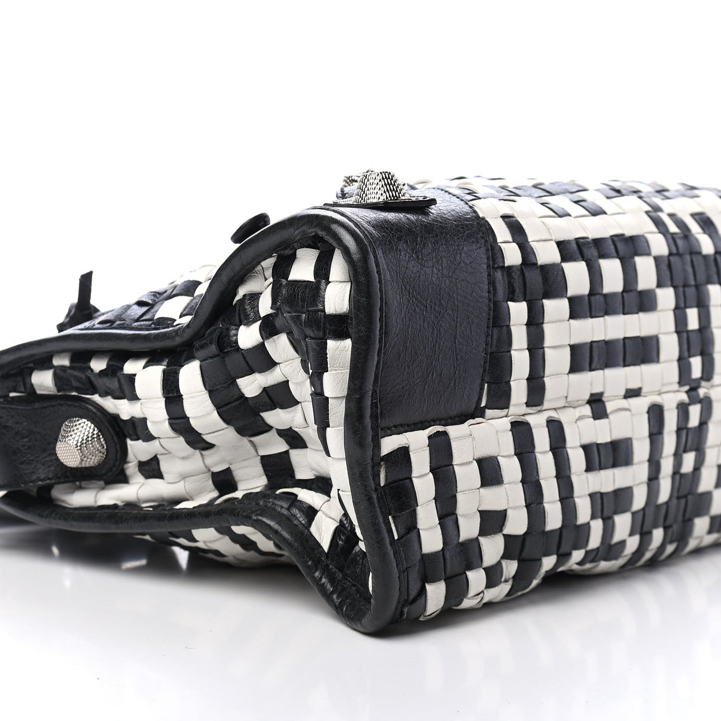 Agneau Lattice Woven Giant 21 City Black White