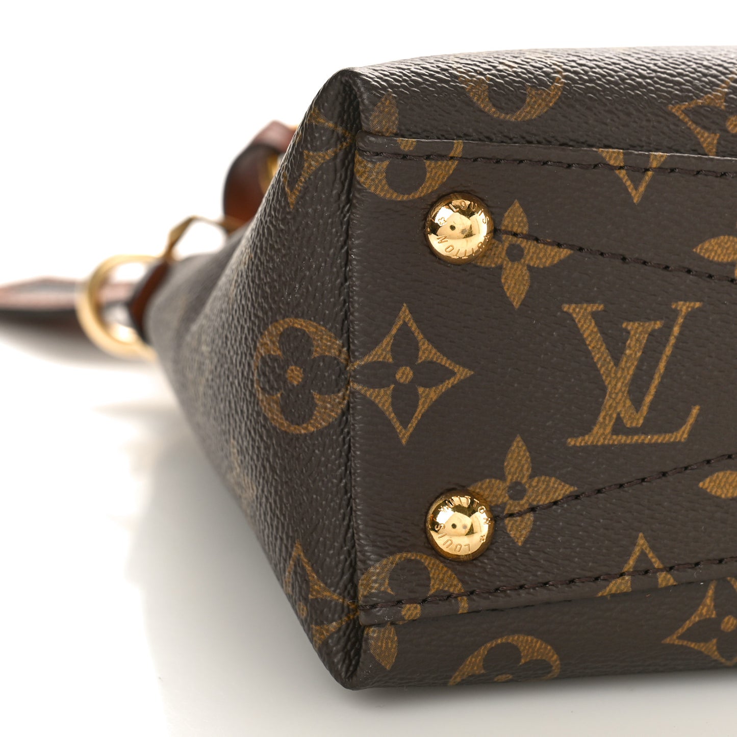 Monogram V Tote BB Black