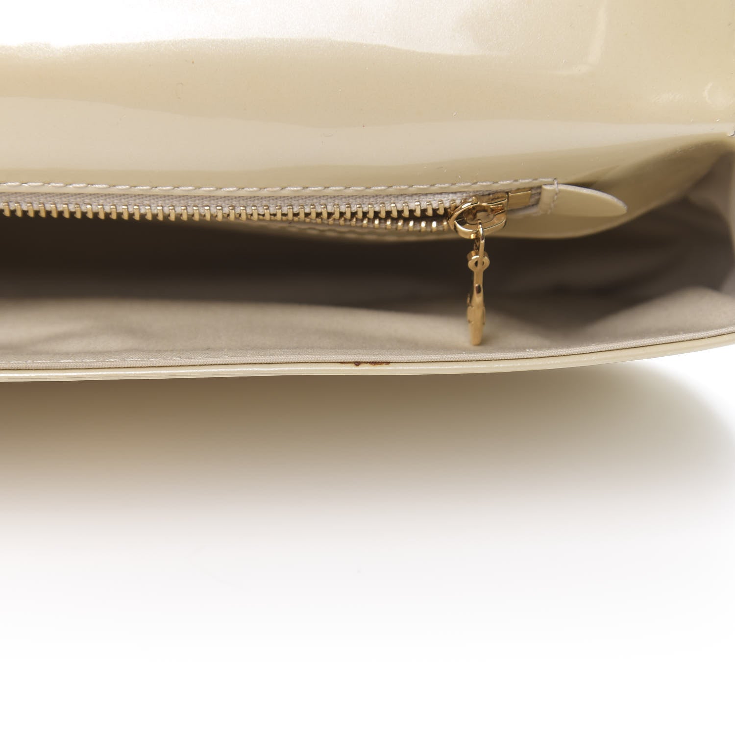 Louis Vuitton Patent Sobe Clutch Creme 7 of 13