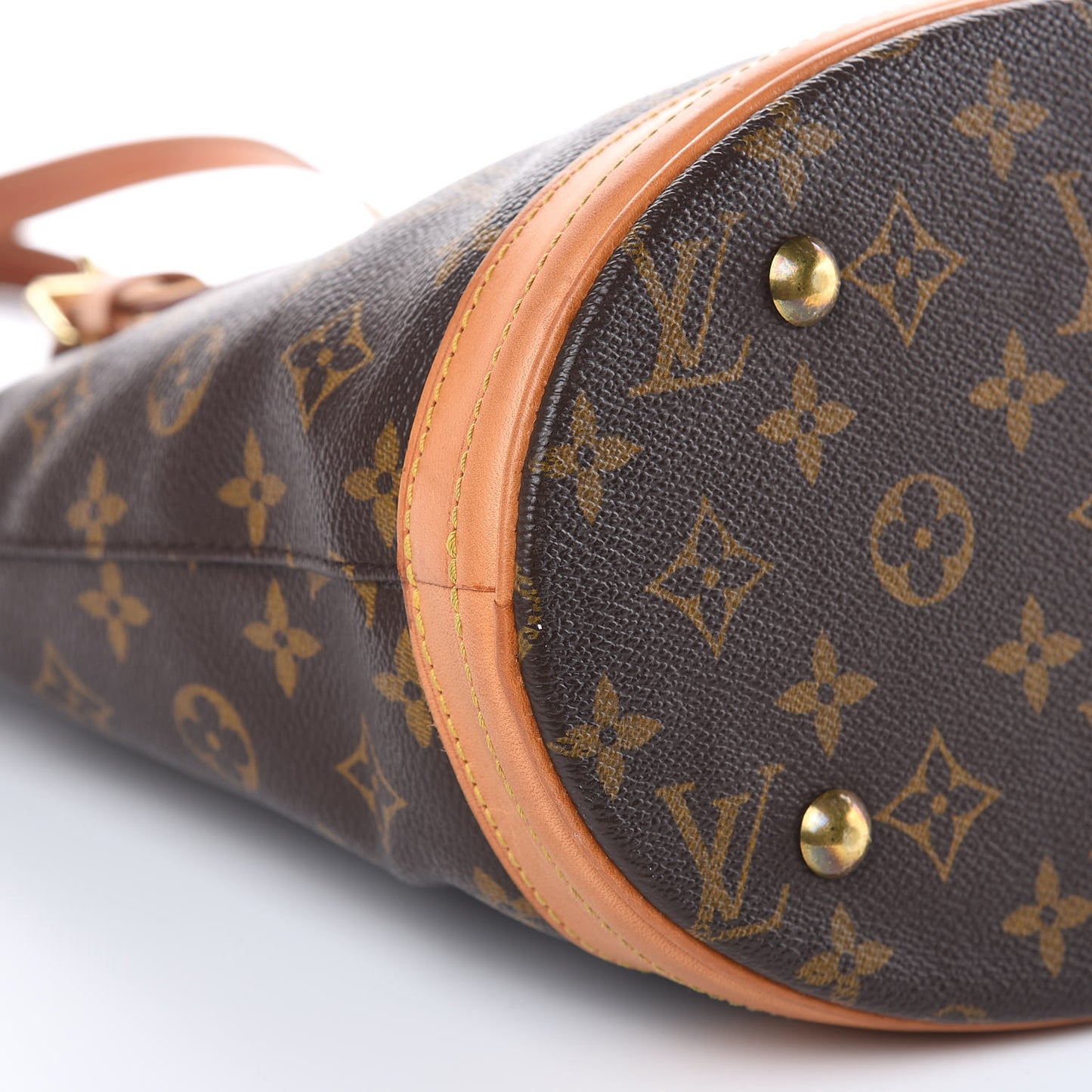 Monogram Petit Bucket 23