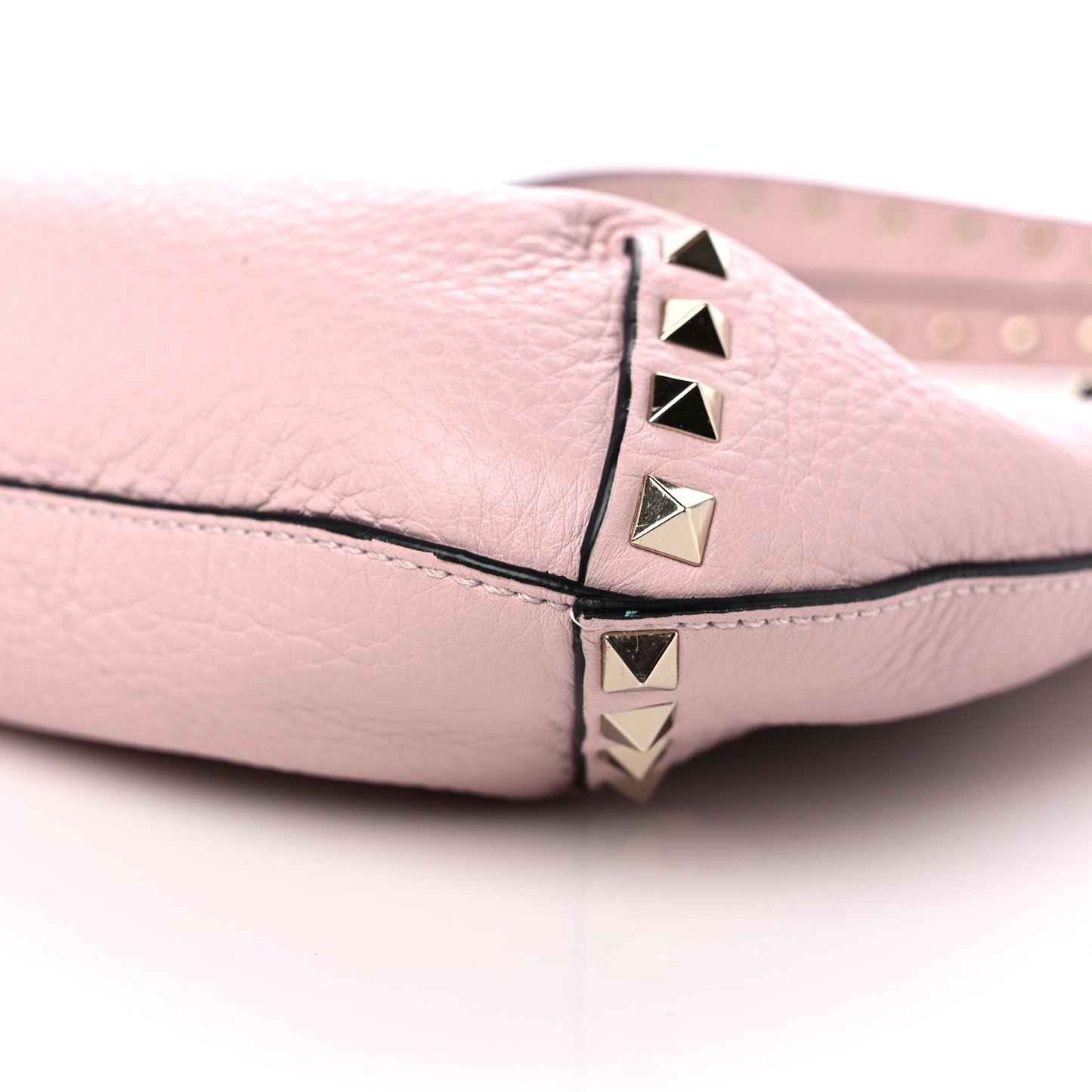 Pebbled Calfskin Small Rockstud Flip Lock Hobo Light Pink
