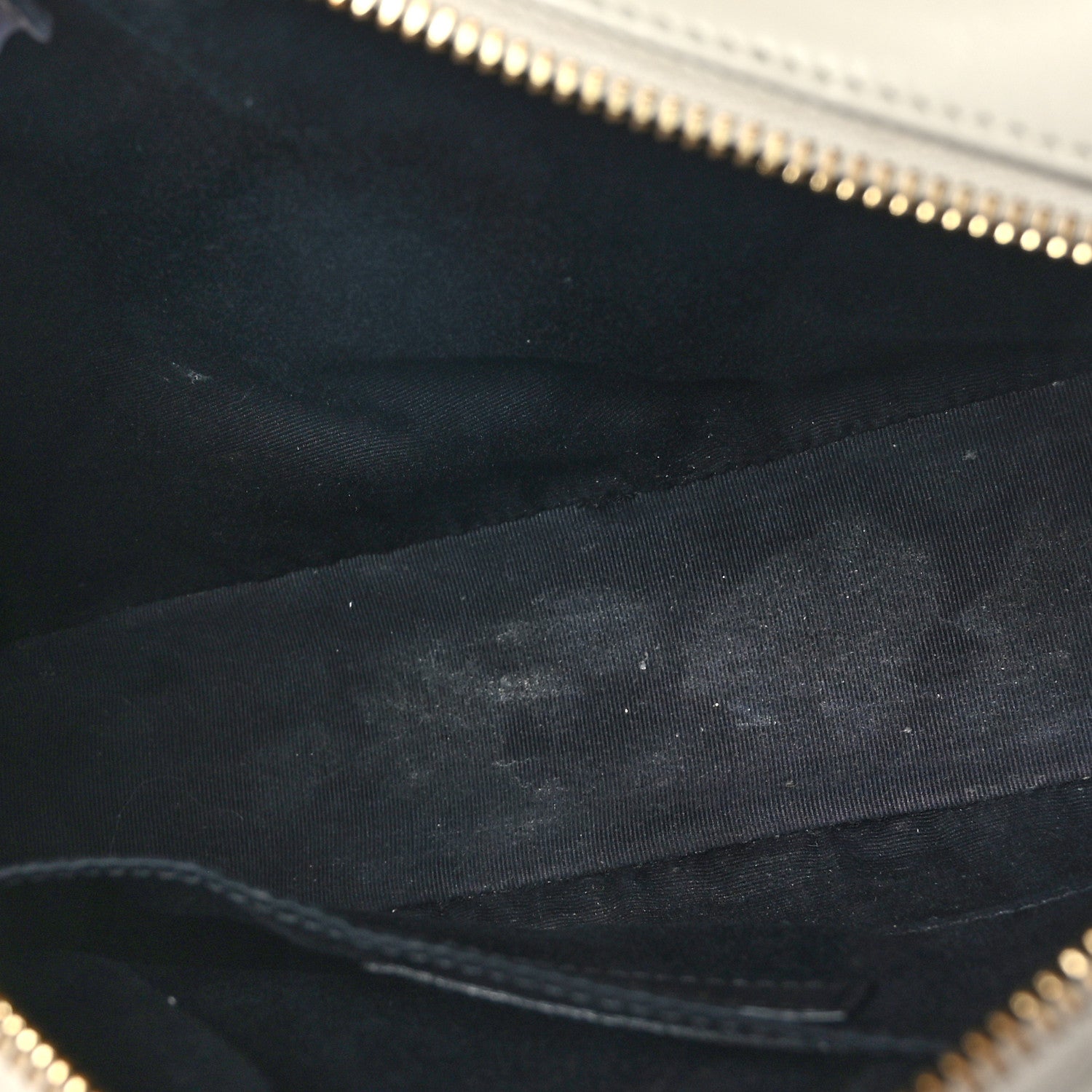 Saint Laurent Calfskin Matelasse Monogram Lou Camera Bag Blanc Vintage 5 of 9