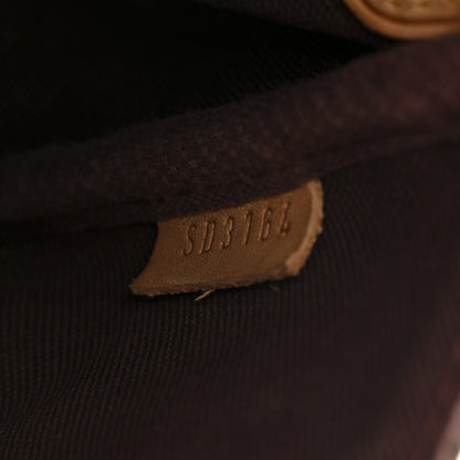 Louis Vuitton Monogram Favorite PM 8 of 11