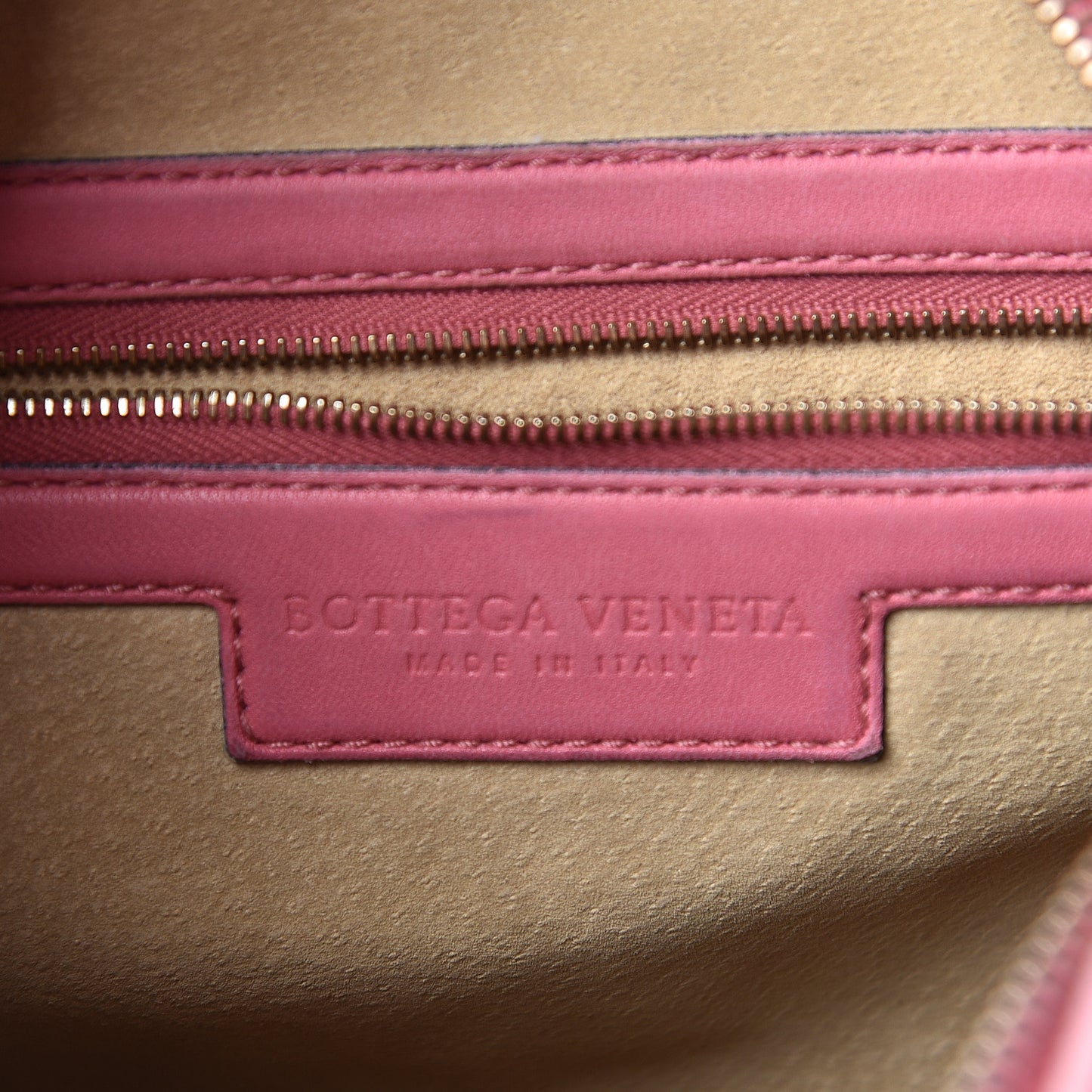 Nappa Intrecciato Medium Veneta Hobo Petal