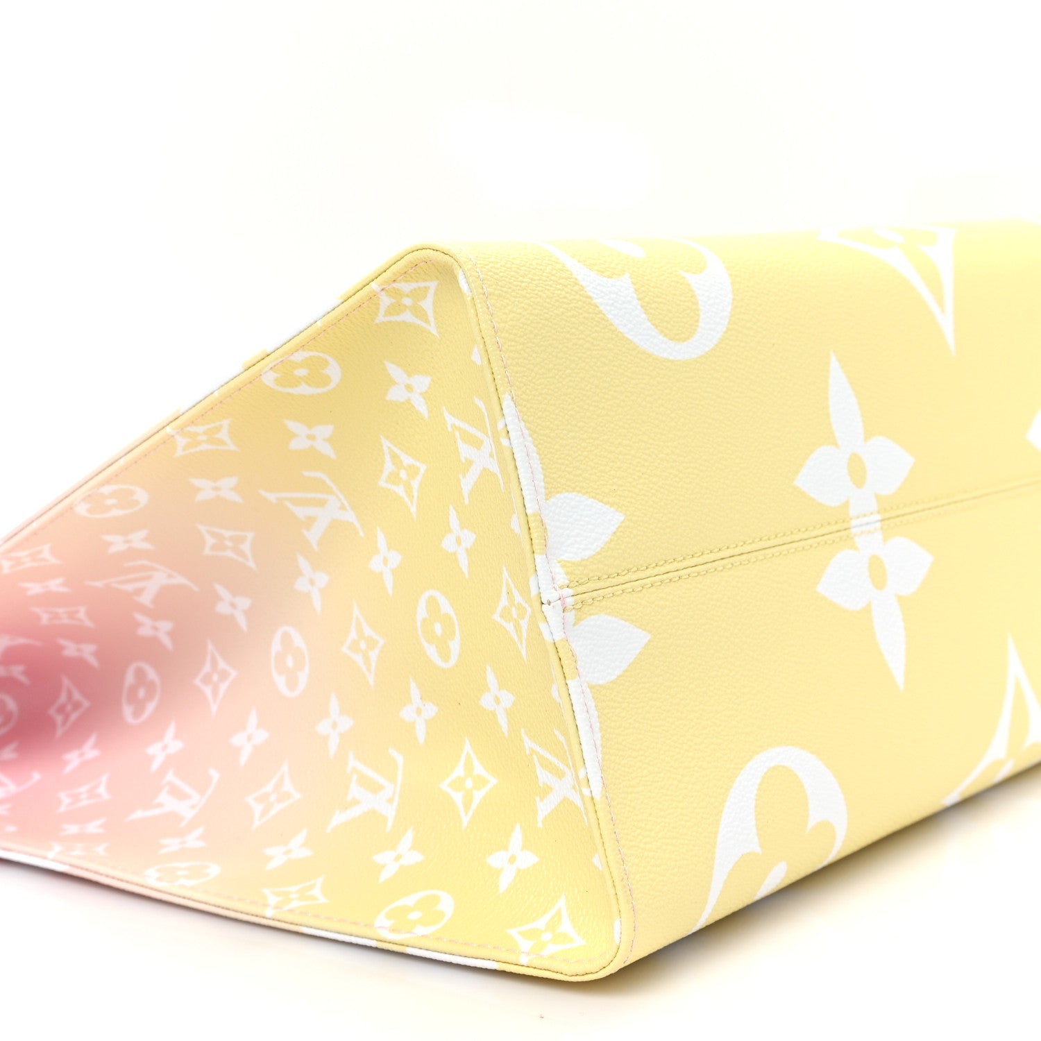 Louis Vuitton Monogram Giant By The Pool OnTheGo GM Light Pink 8 of 9