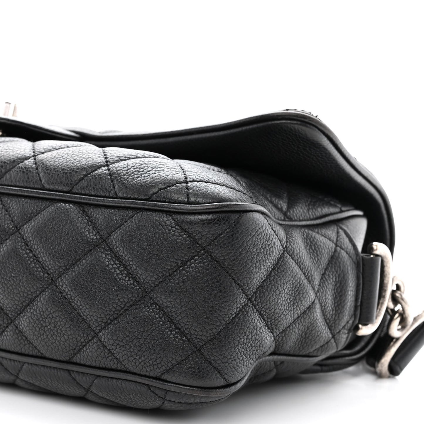 Grained Calfskin Quilted Medium Casual Rock Flap Black