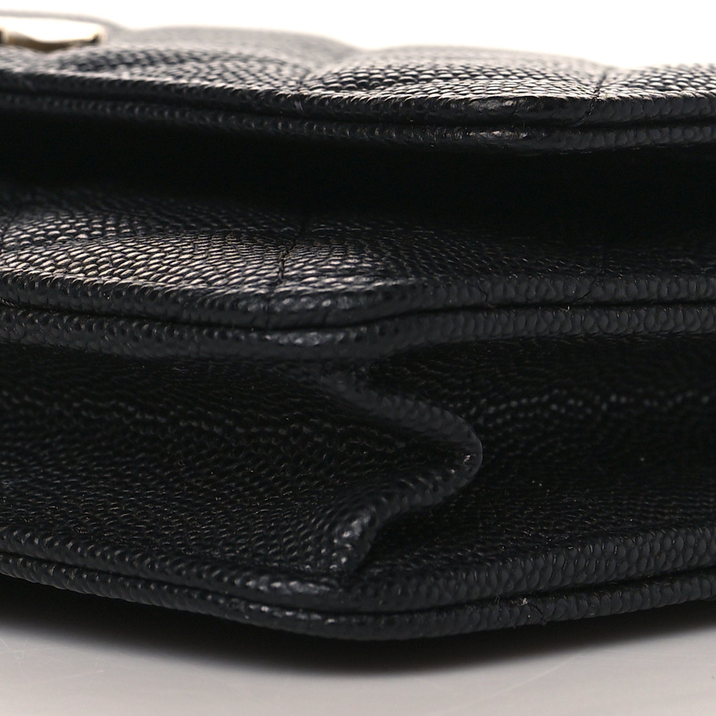 Caviar Quilted Striated CC Wallet On Chain WOC Black
