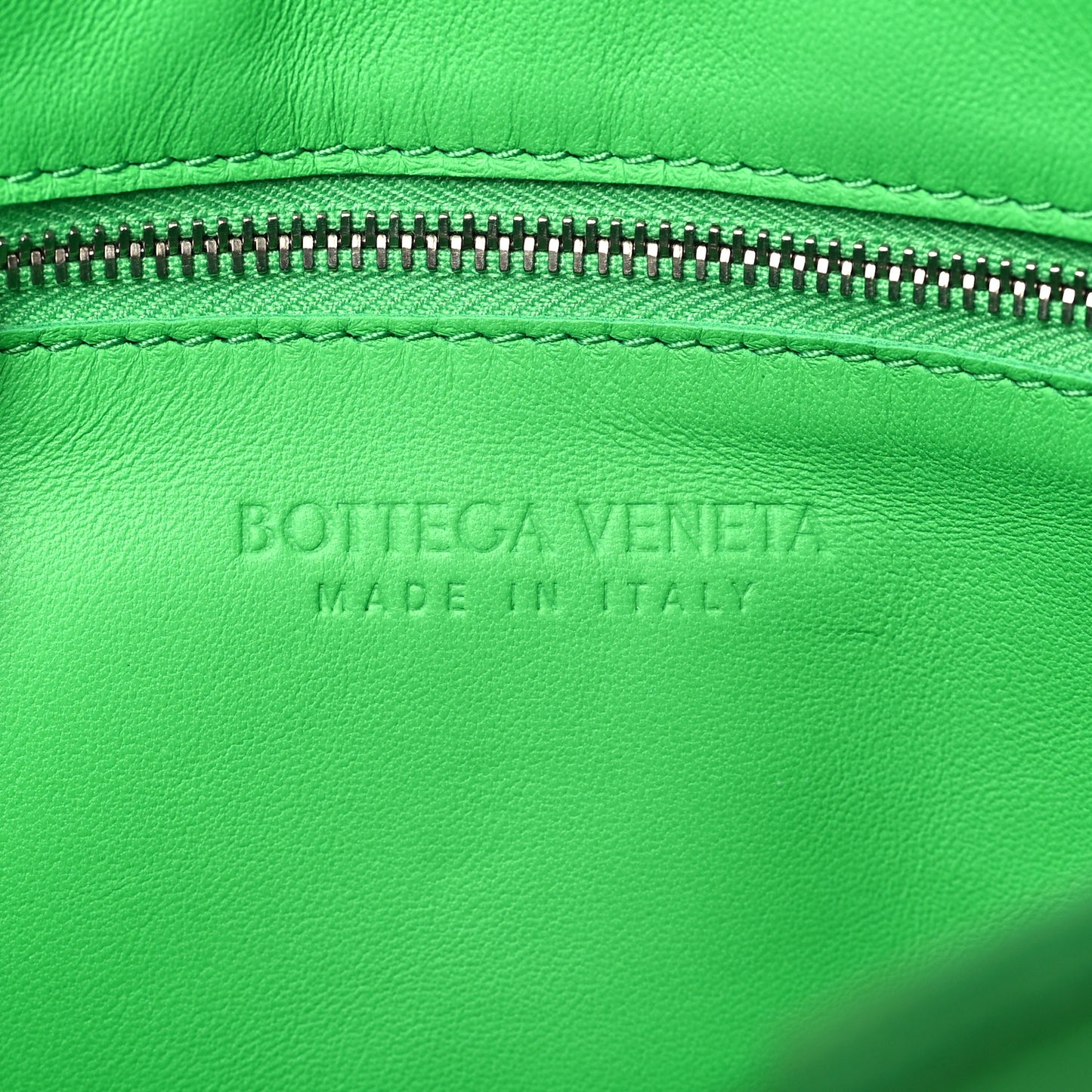 Lambskin Maxi Intrecciato Cassette Crossbody Bag Grass