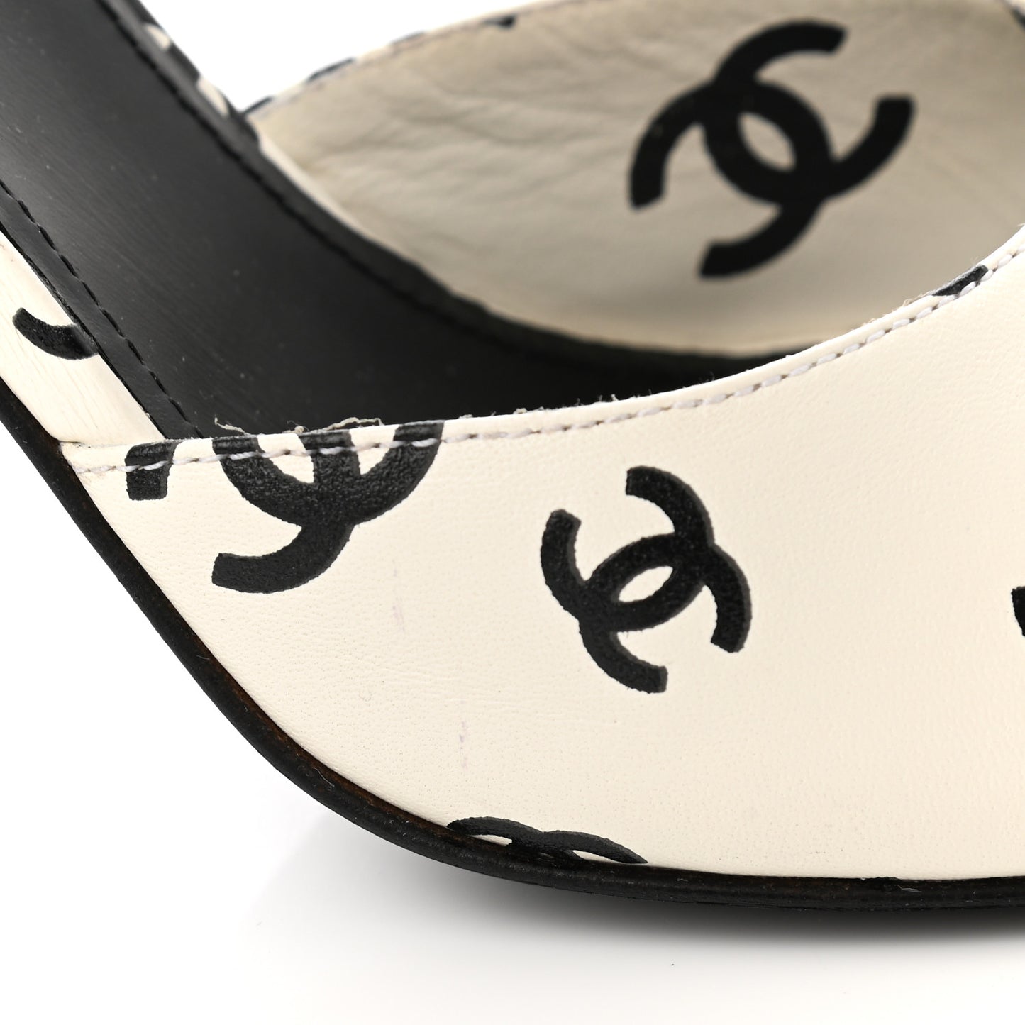 Printed Lambskin CC Sandals 40 White Black