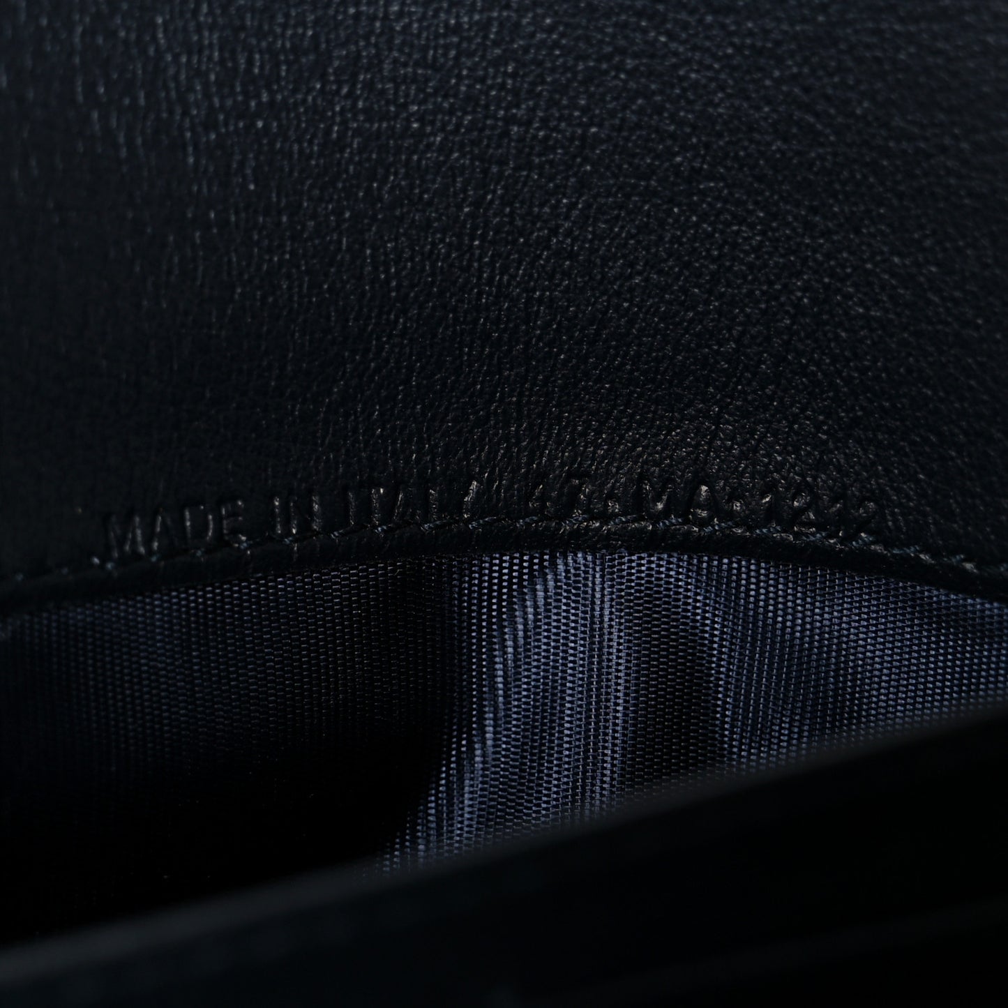 Oblique Saddle Chain Long Wallet Blue