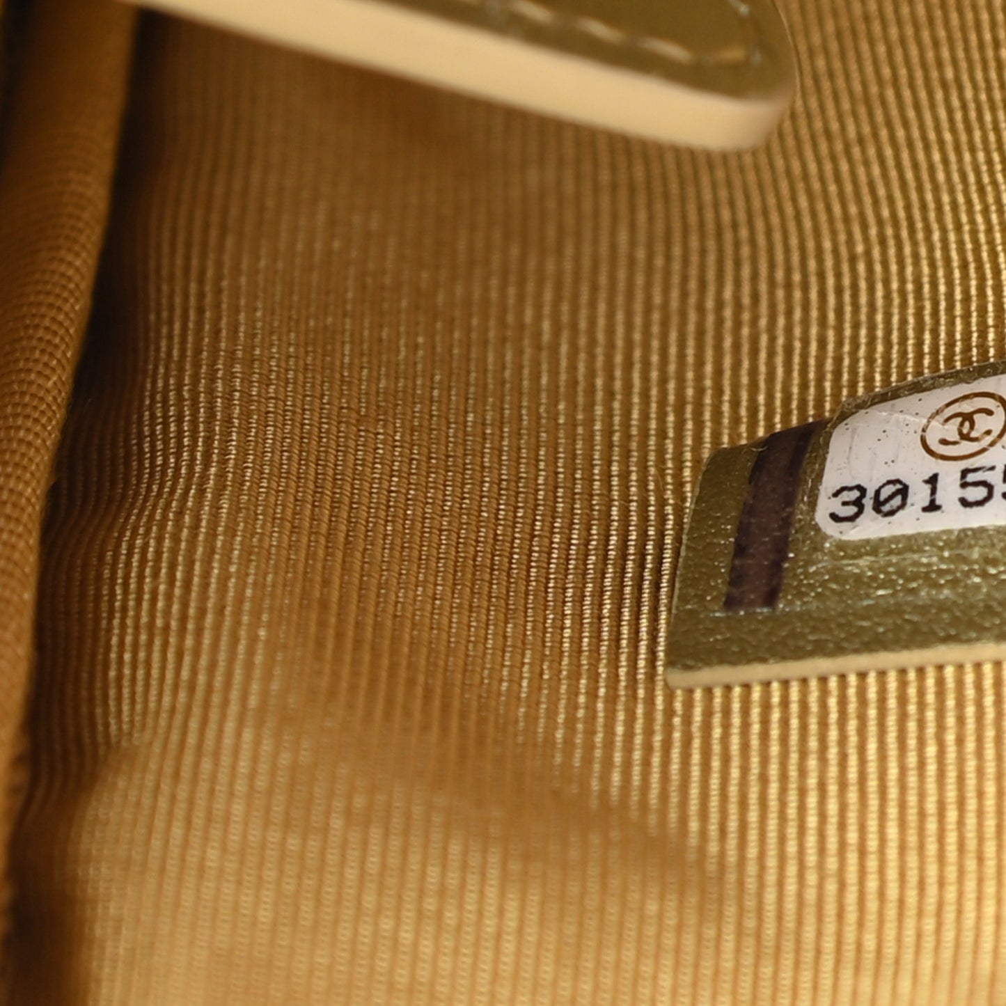 Metallic Goatskin Quilted Medium 2.55 Reissue Cosmetic Case Multicolor