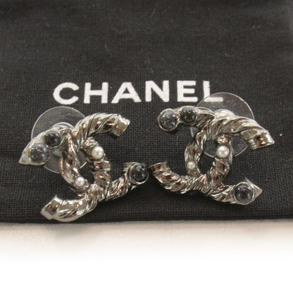 Chanel Pearl CC Earrings 4 of 4