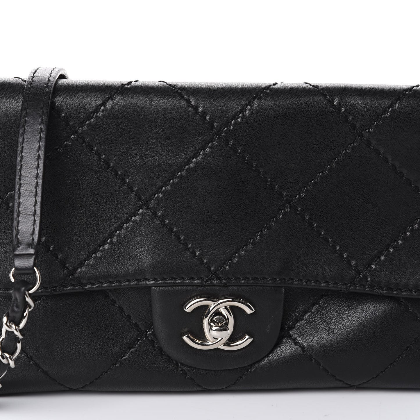 Lambskin Medium Ultimate Stitch Flap Black