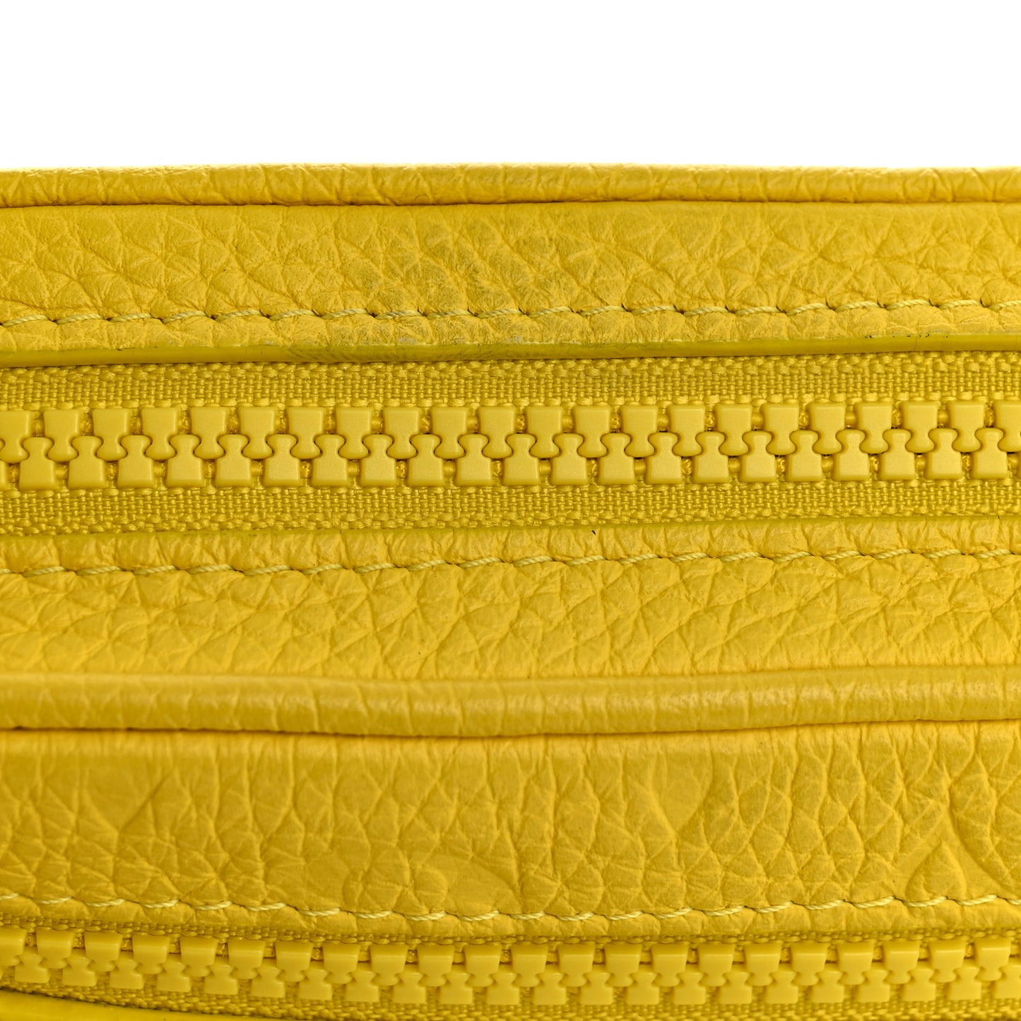 Taurillon Monogram Pochette Volga Yellow