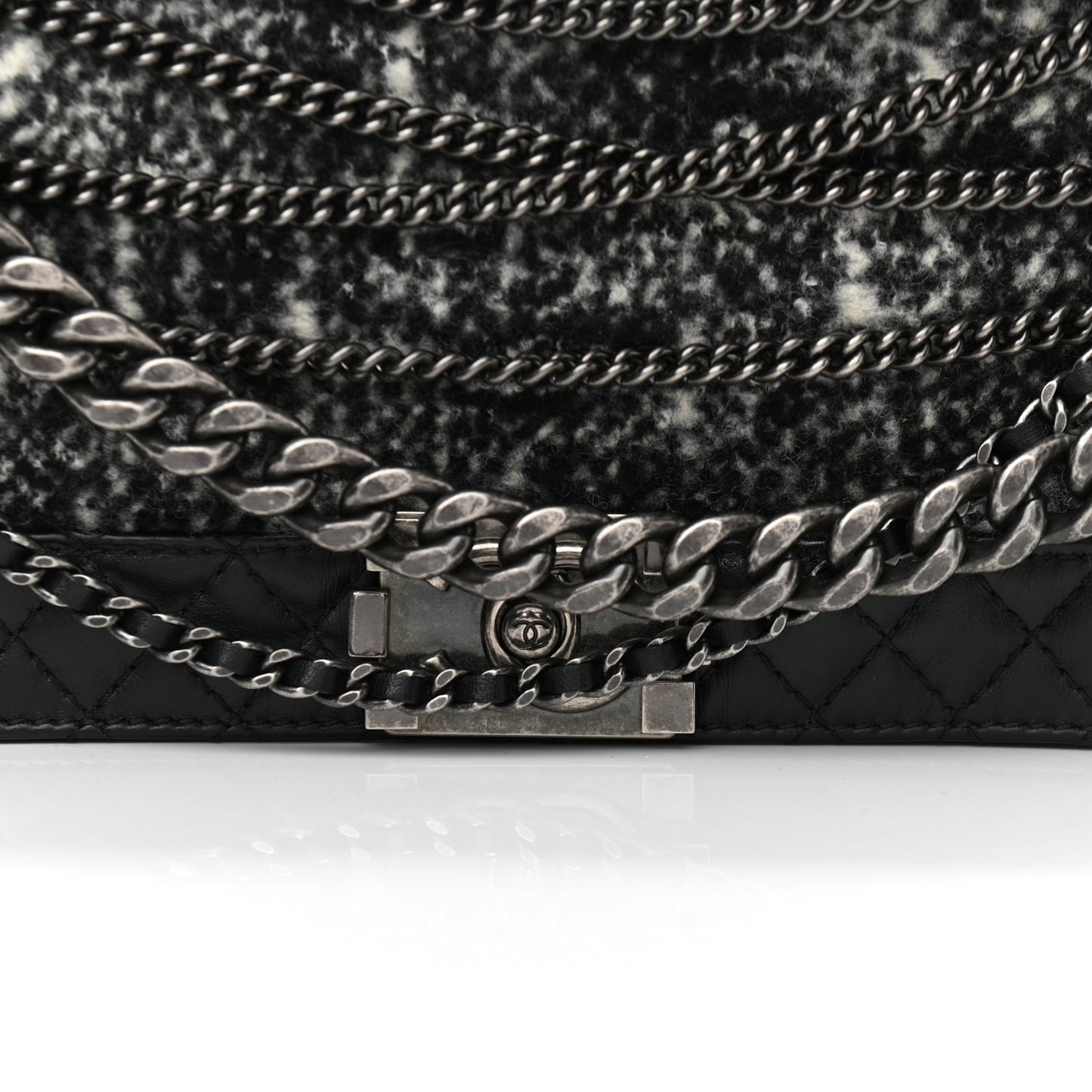 Calfskin Tweed Enchained XL Boy Flap Black