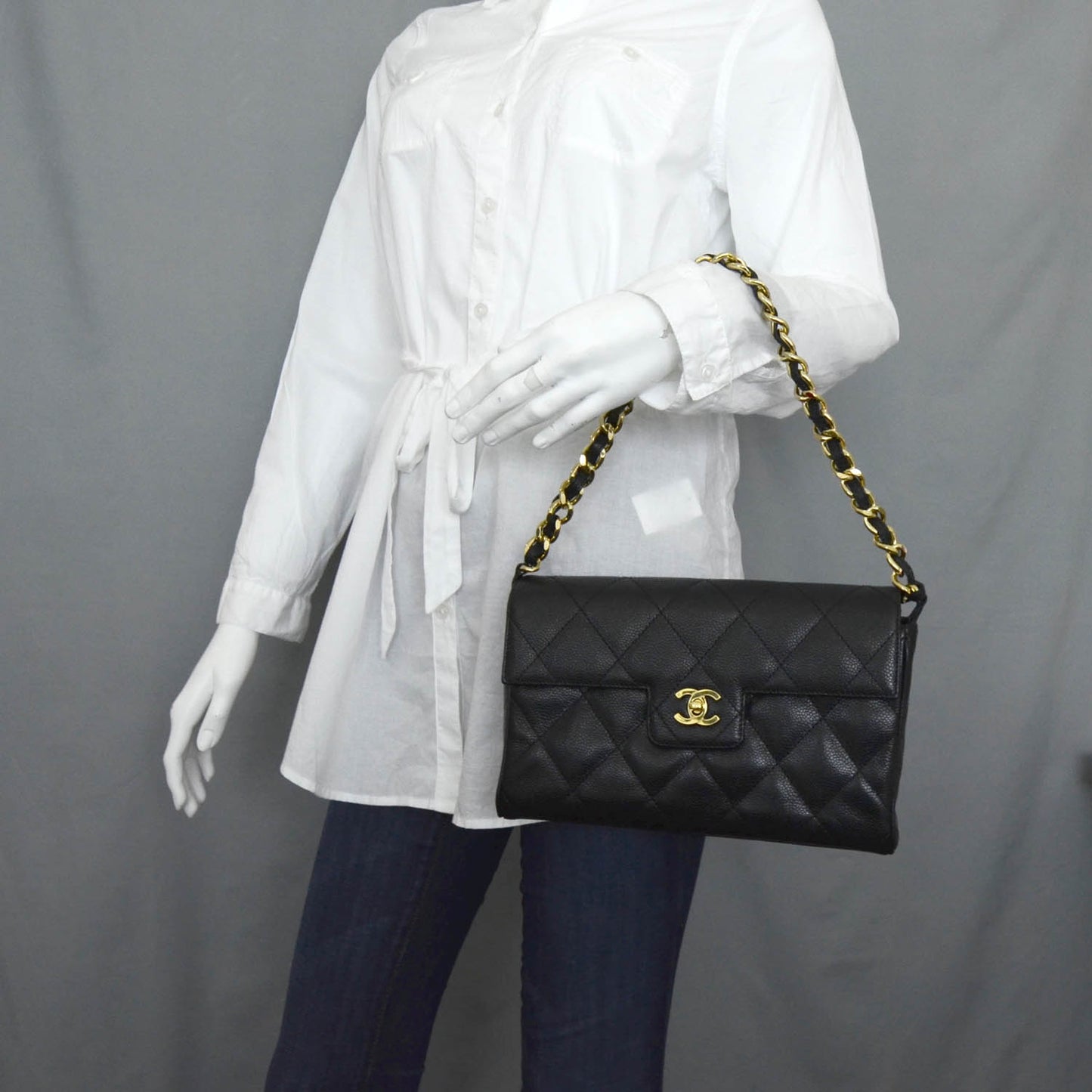 Caviar Quilted Medium Flap Bag Black