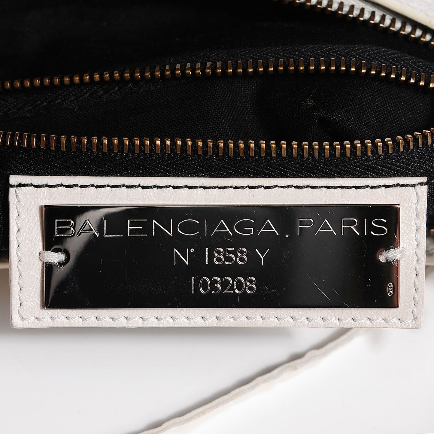 Chevre Classic Hardware First White