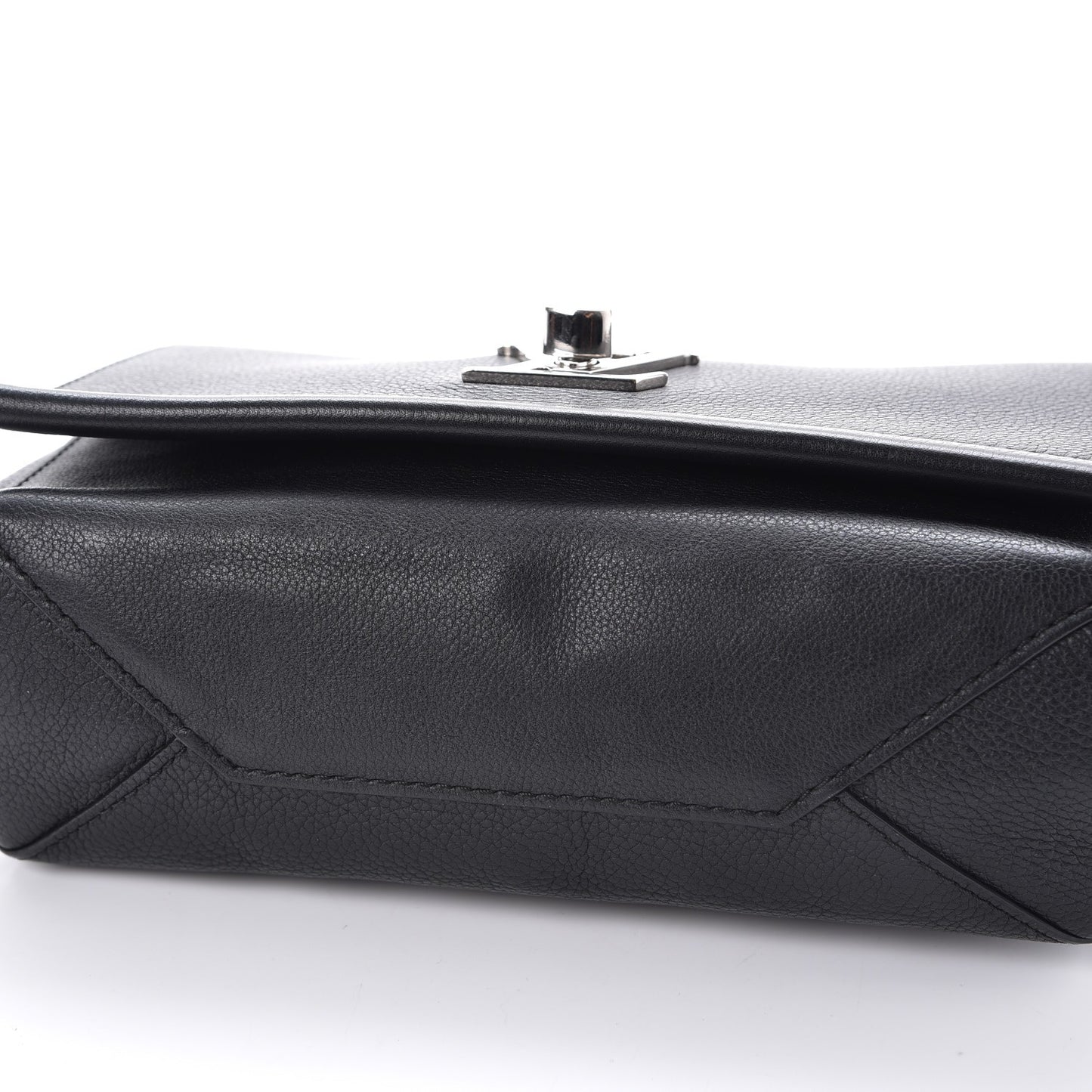Calfskin Lockme II Chain Bag BB Black