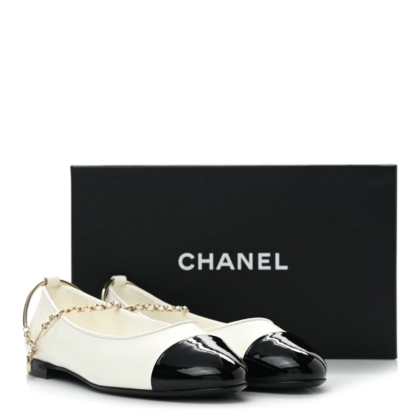 Lambskin Patent Calfskin Cap Toe Ankle Chain Ballerina Flats 39 White Black