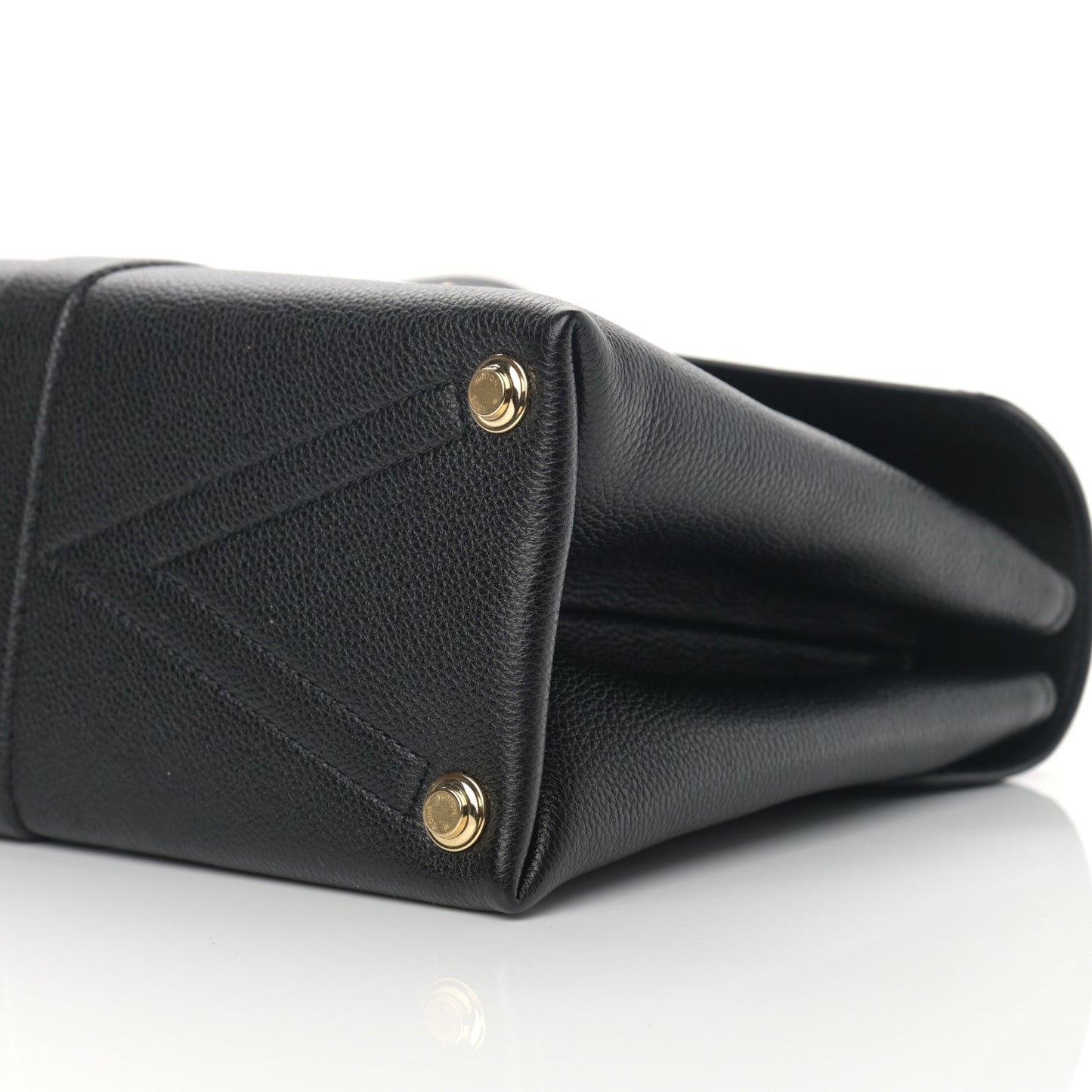 Grained Smooth Calfskin Rose Des Vents MM Black