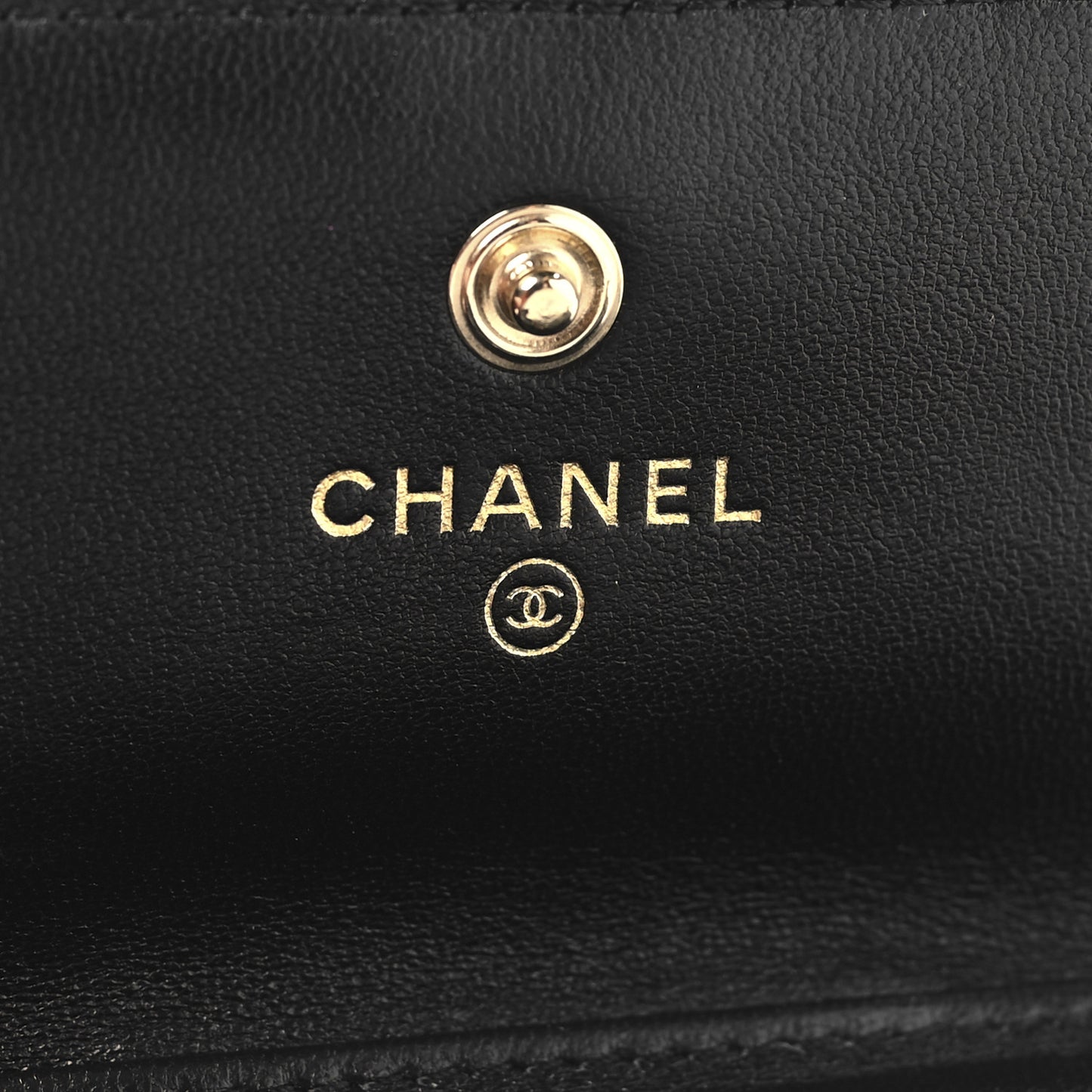Lambskin Quilted Pearl Crown Clutch With Chain Black