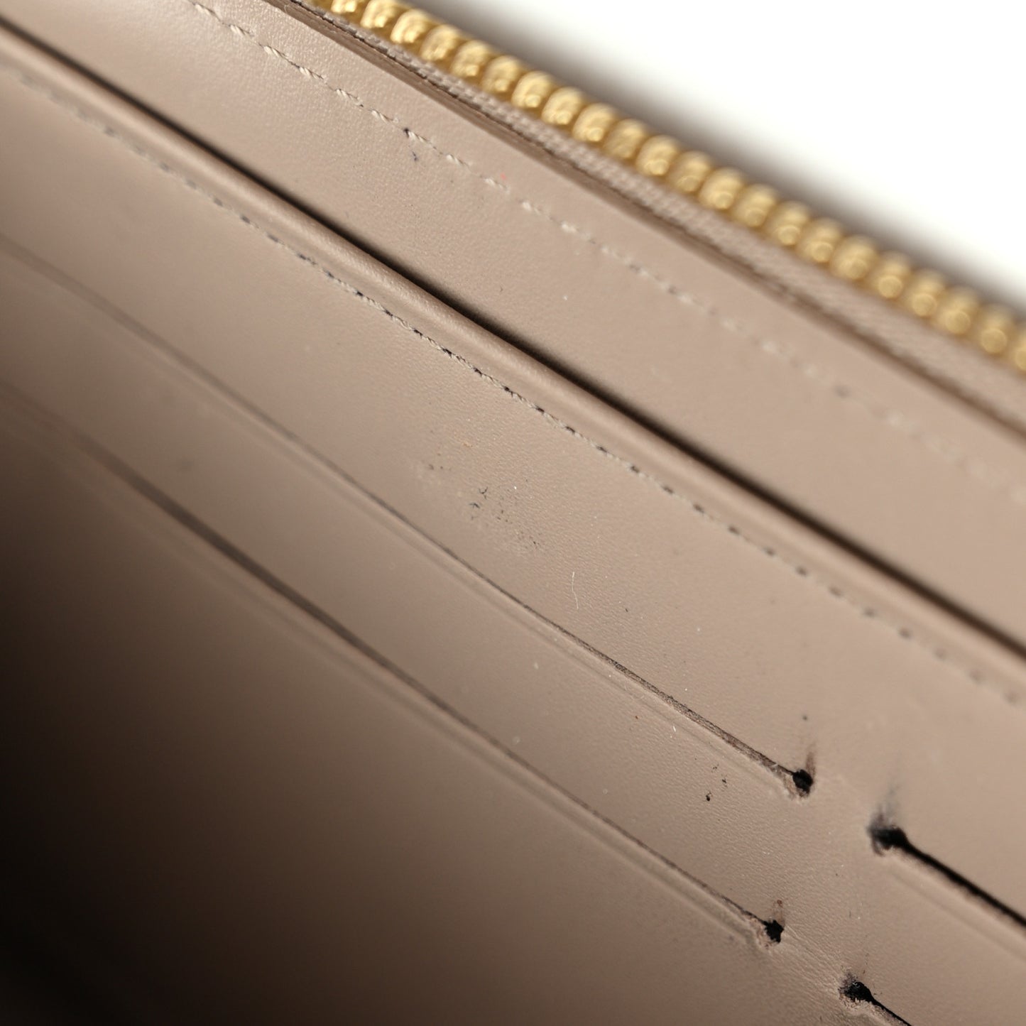 Vernis Zippy Wallet Galet