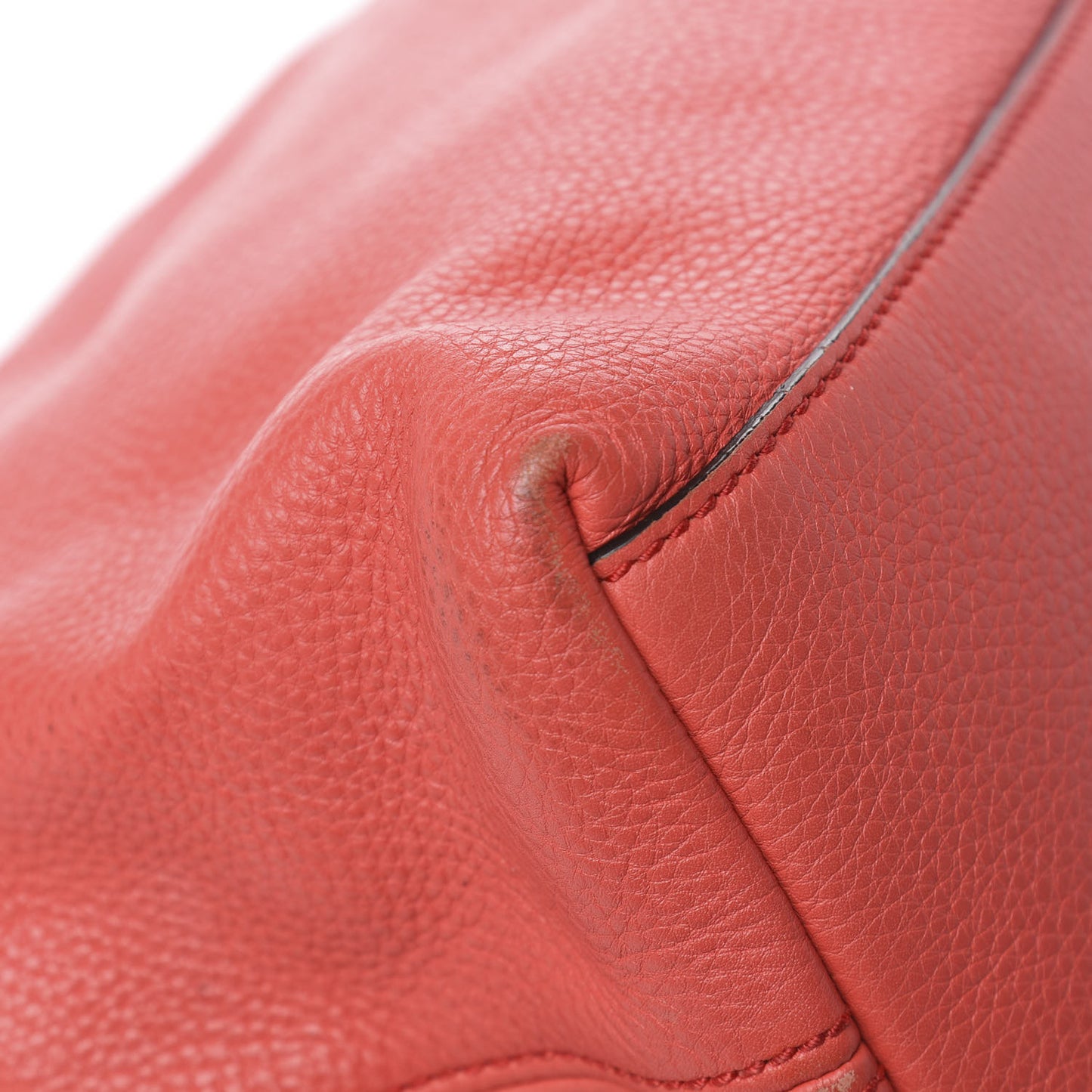 Pebbled Calfskin Medium Soho Chain Shoulder Bag Begonia Pink