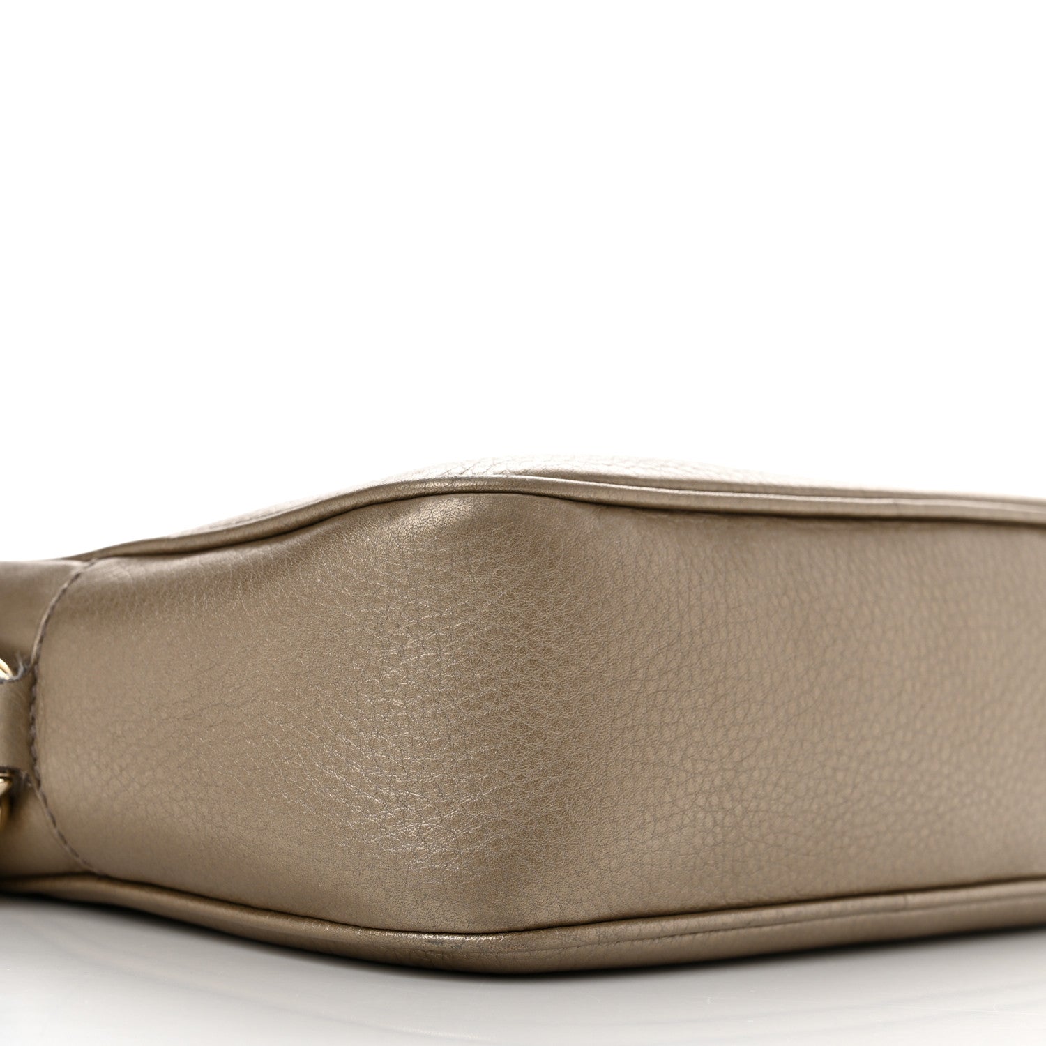 Gucci Metallic Pebbled Calfskin Small Soho Disco Bag Golden Beige 8 of 12