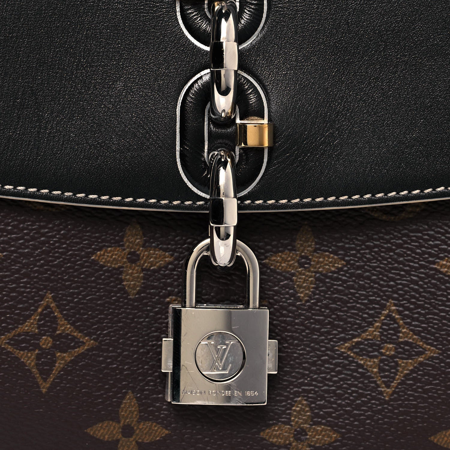 Louis Vuitton Monogram Chain It Black 6 of 9