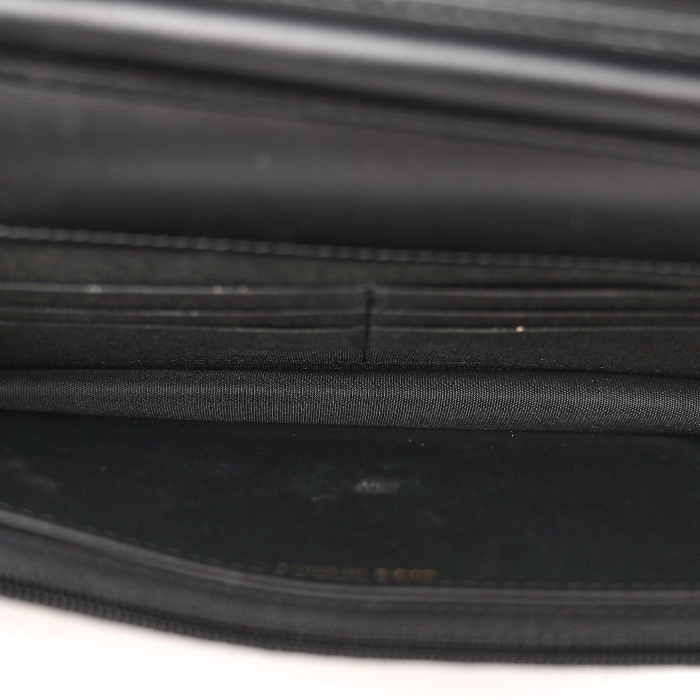 Caviar Quilted CC Filigree Wallet On Chain WOC Black