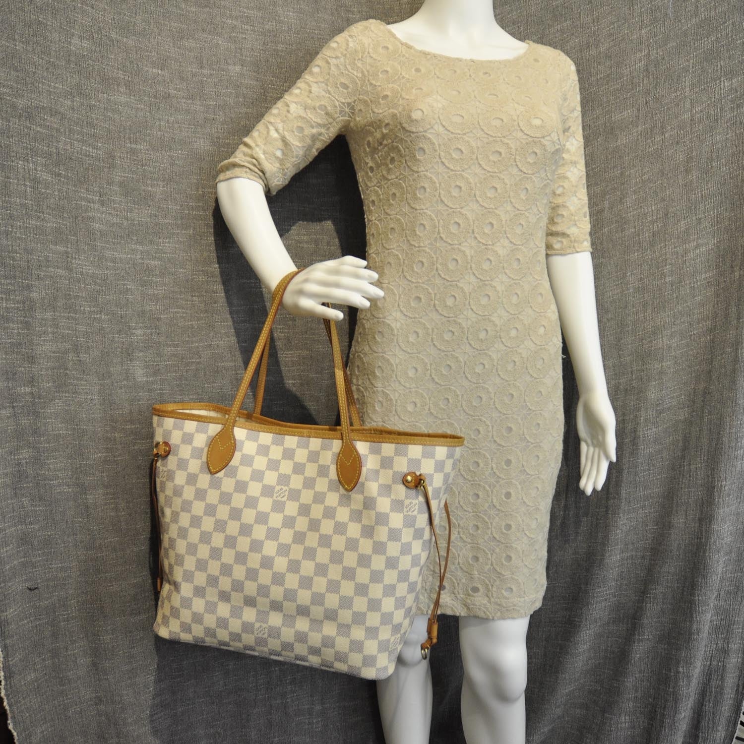 Louis Vuitton Damier Azur Neverfull MM 2 of 9