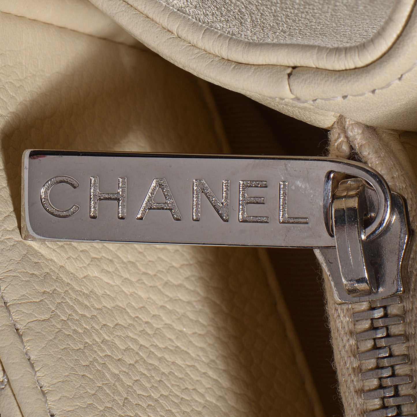 Caviar Quilted Grand Shopping Tote GST Beige Clair