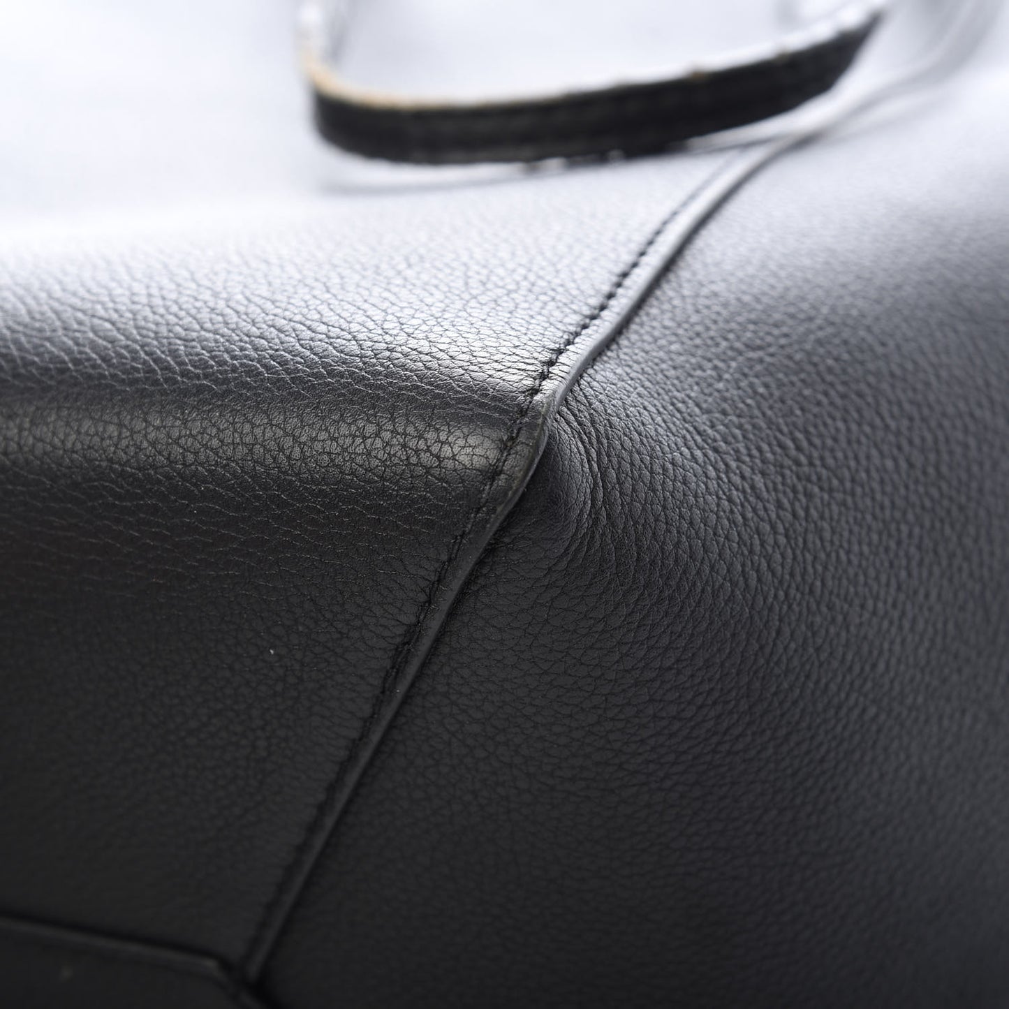 Calfskin Lockme Cabas Black