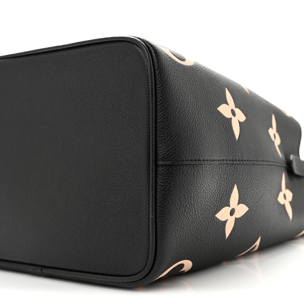 Louis Vuitton Empreinte Monogram Giant Neonoe MM Black Beige 10 of 12