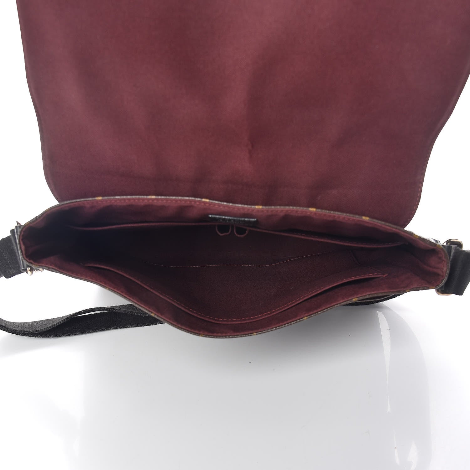 Louis Vuitton Monogram Macassar District MM 7 of 10
