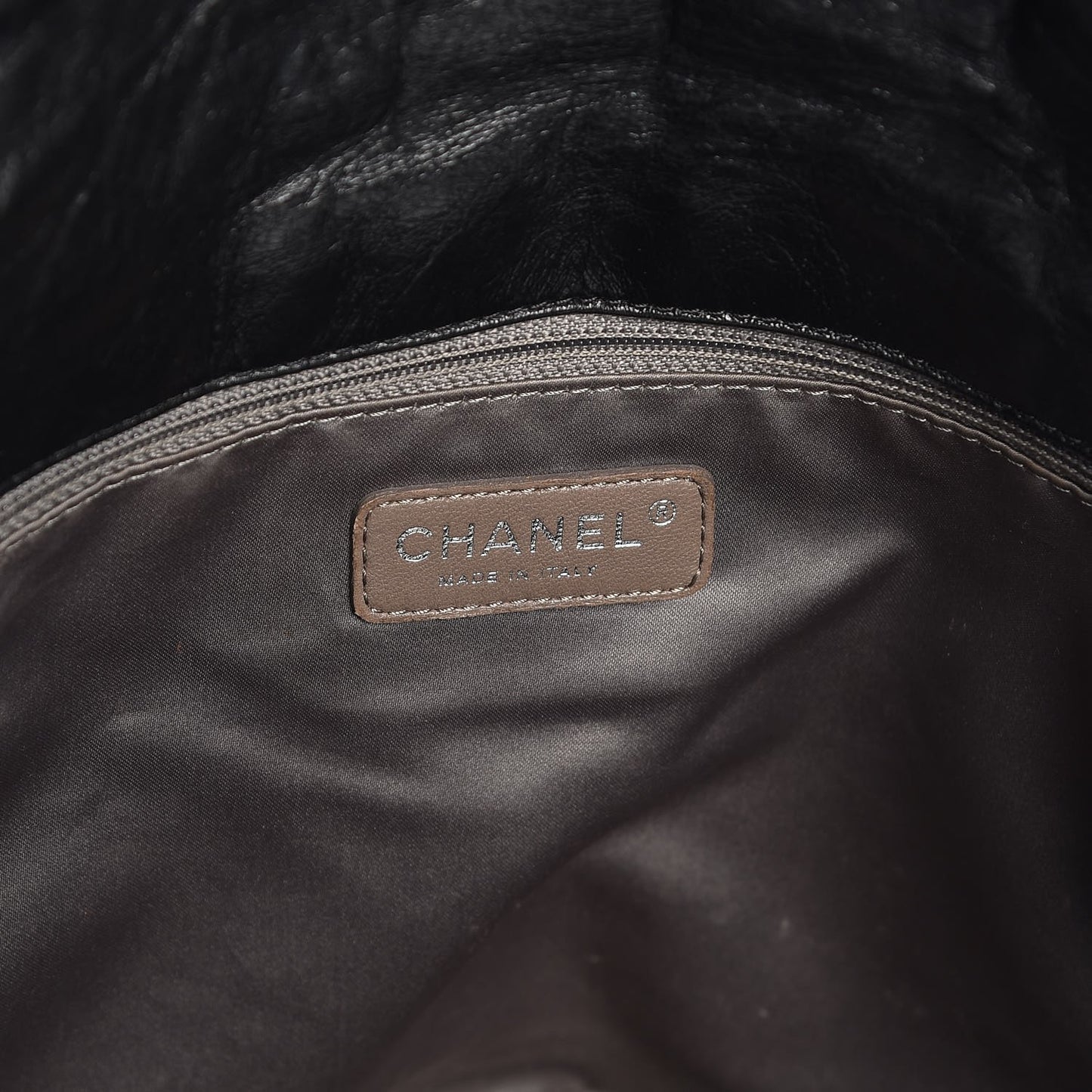 Glazed Calfskin Twisted Maxi Flap Black