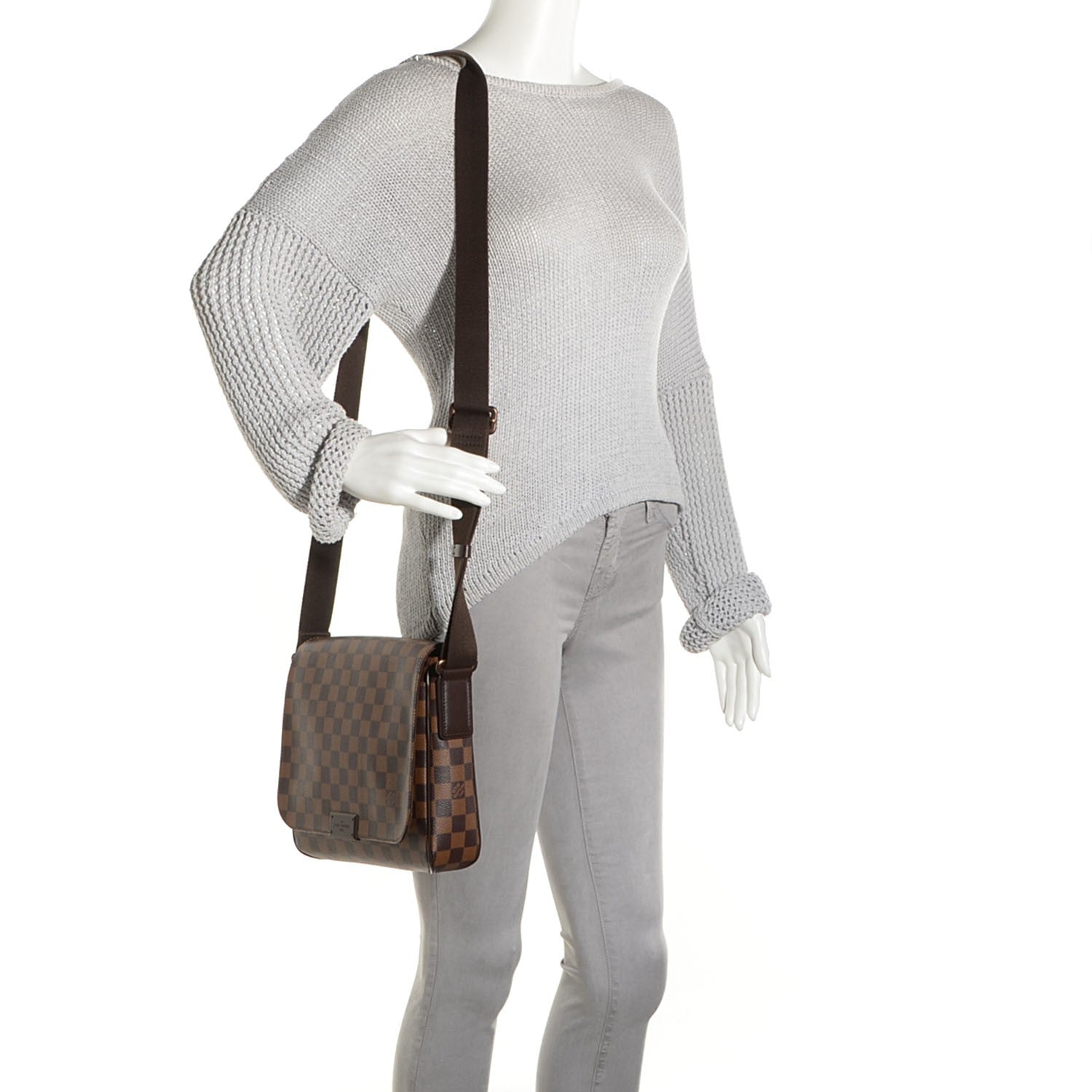 Louis Vuitton Damier Ebene District PM 2 of 8