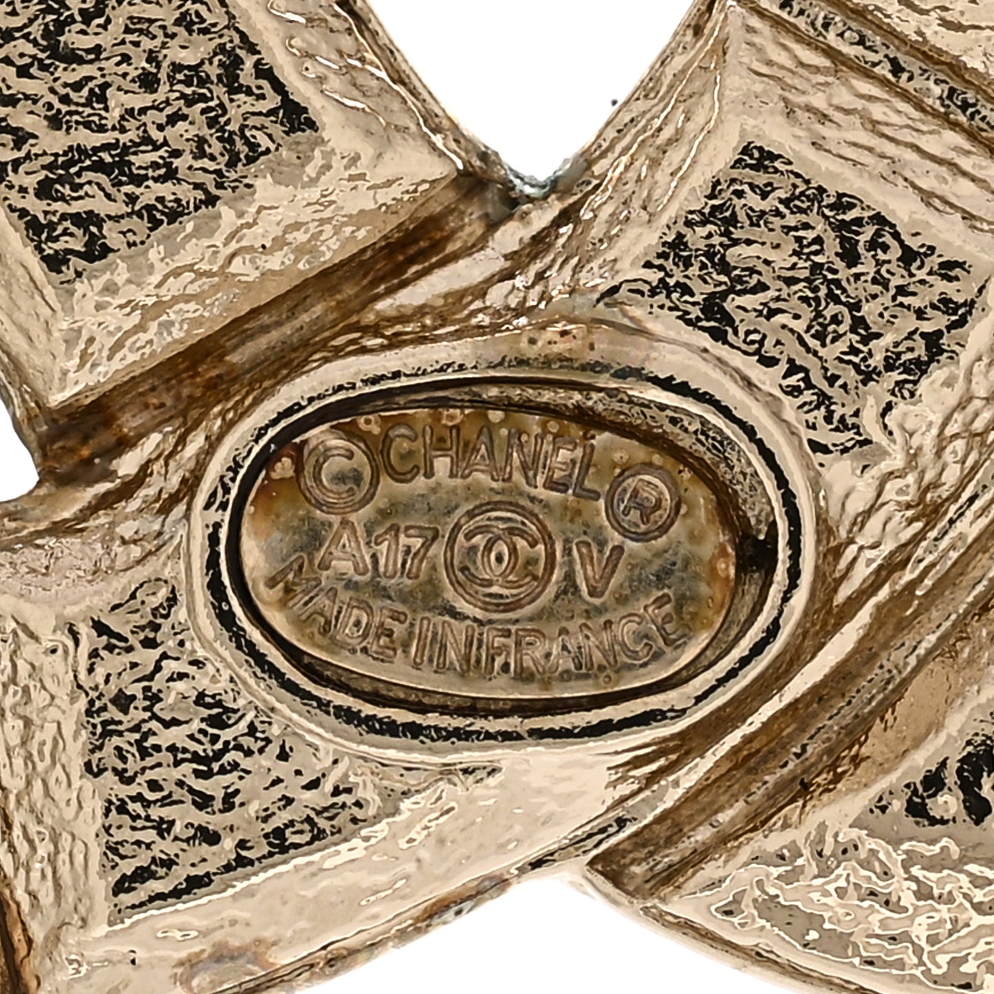 Studded CC Pin Brooch Gold