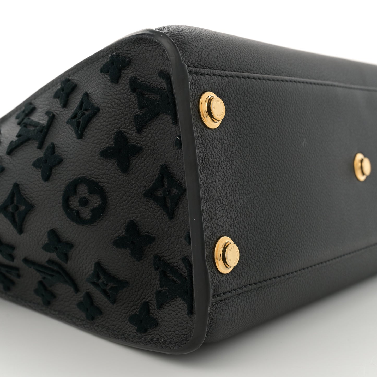 Calfskin Monogram Tufting On My Side Black