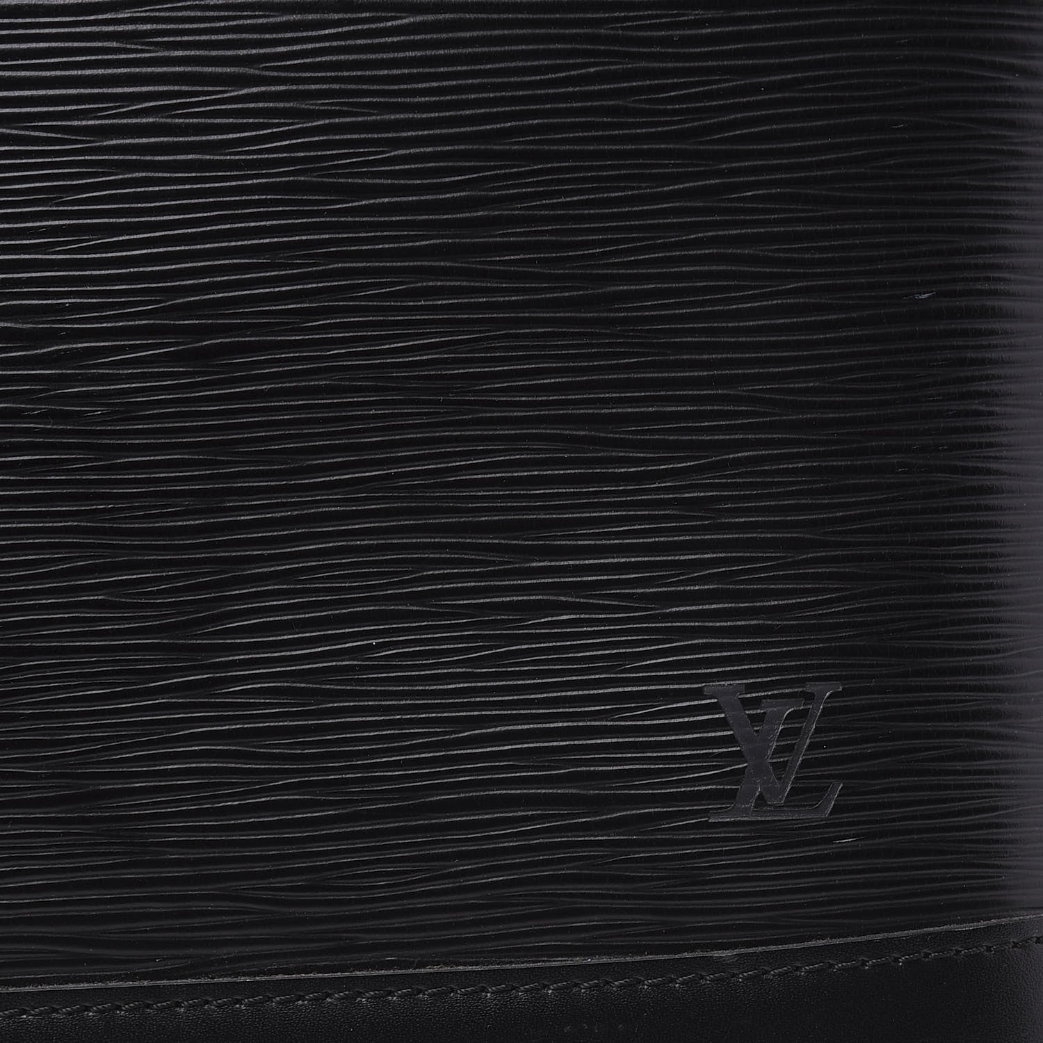 Louis Vuitton Epi Alma MM Black 9 of 12
