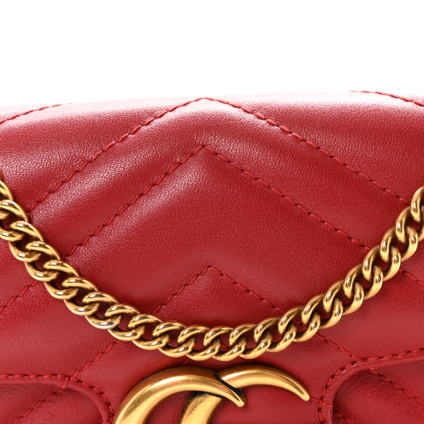 Calfskin Matelasse Super Mini GG Marmont Shoulder Bag Hibiscus Red