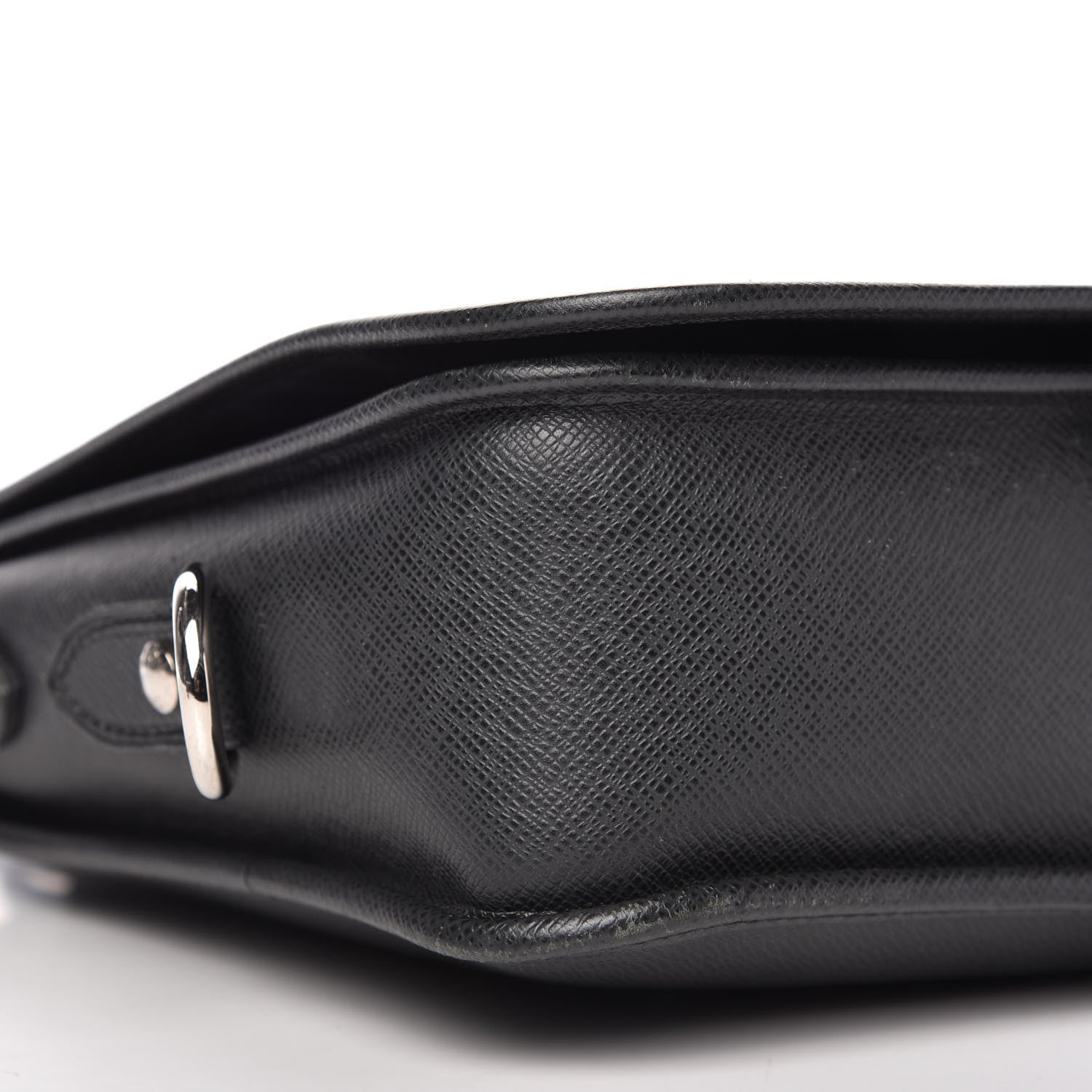 Louis Vuitton Taiga Andrei Ardoise 6 of 9