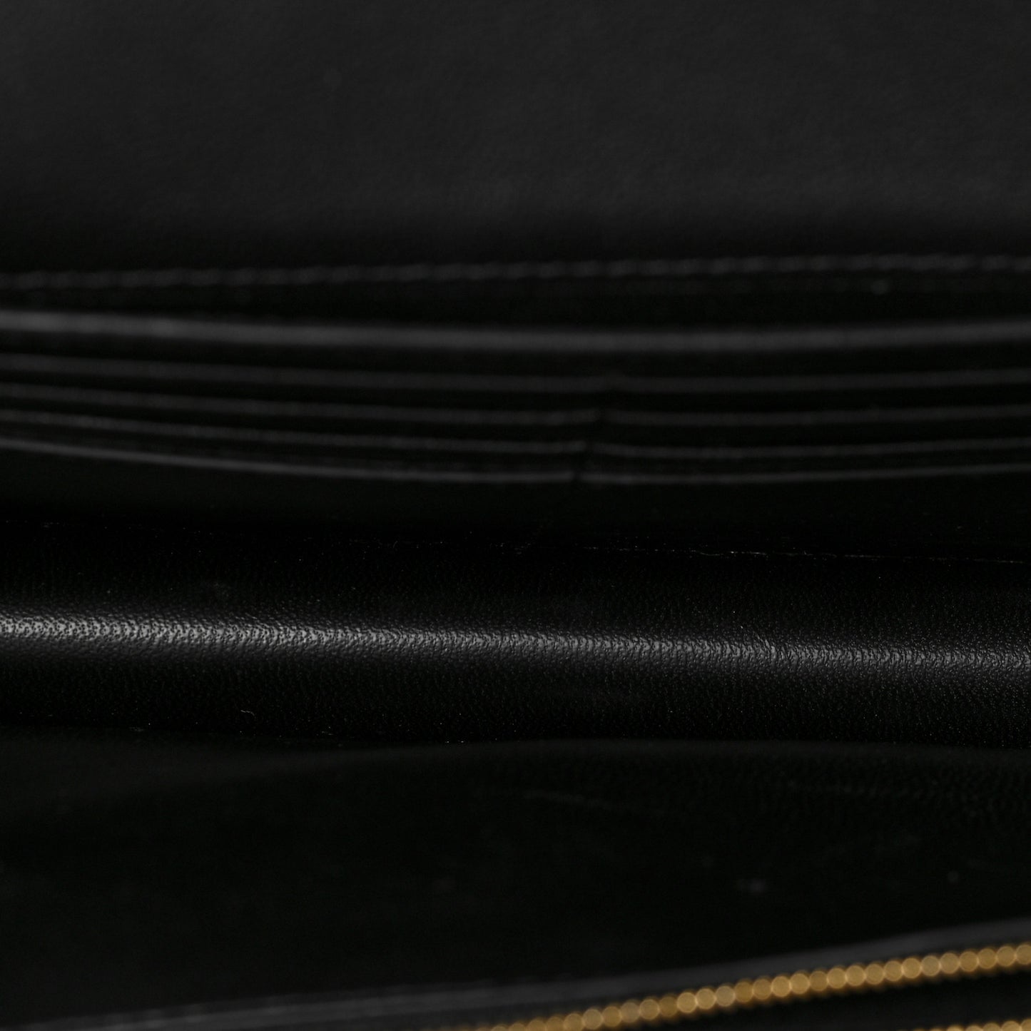 Small Classic Grain Calfskin Small Darley Black